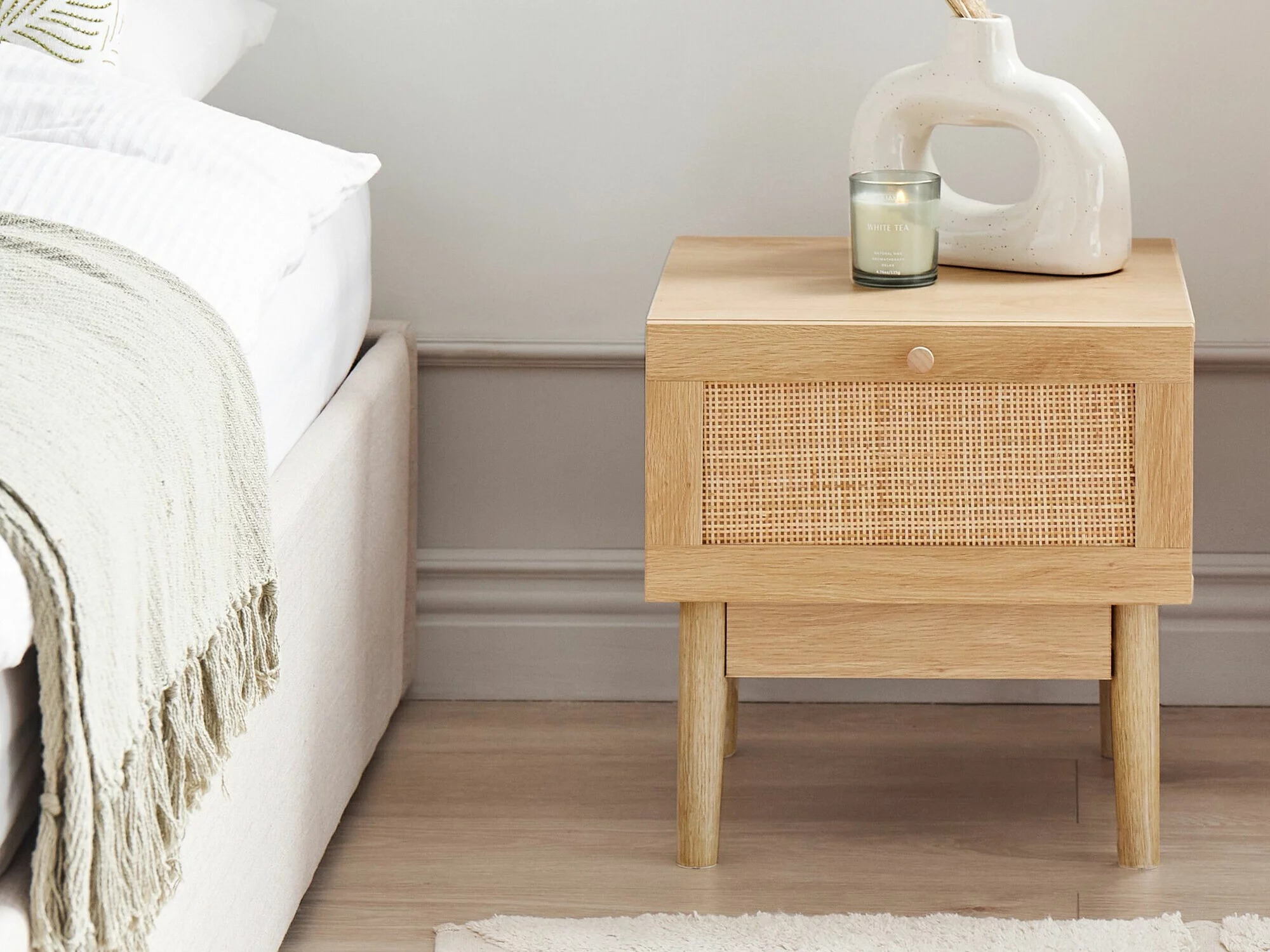 Noćni ormarić Berwyn 2660