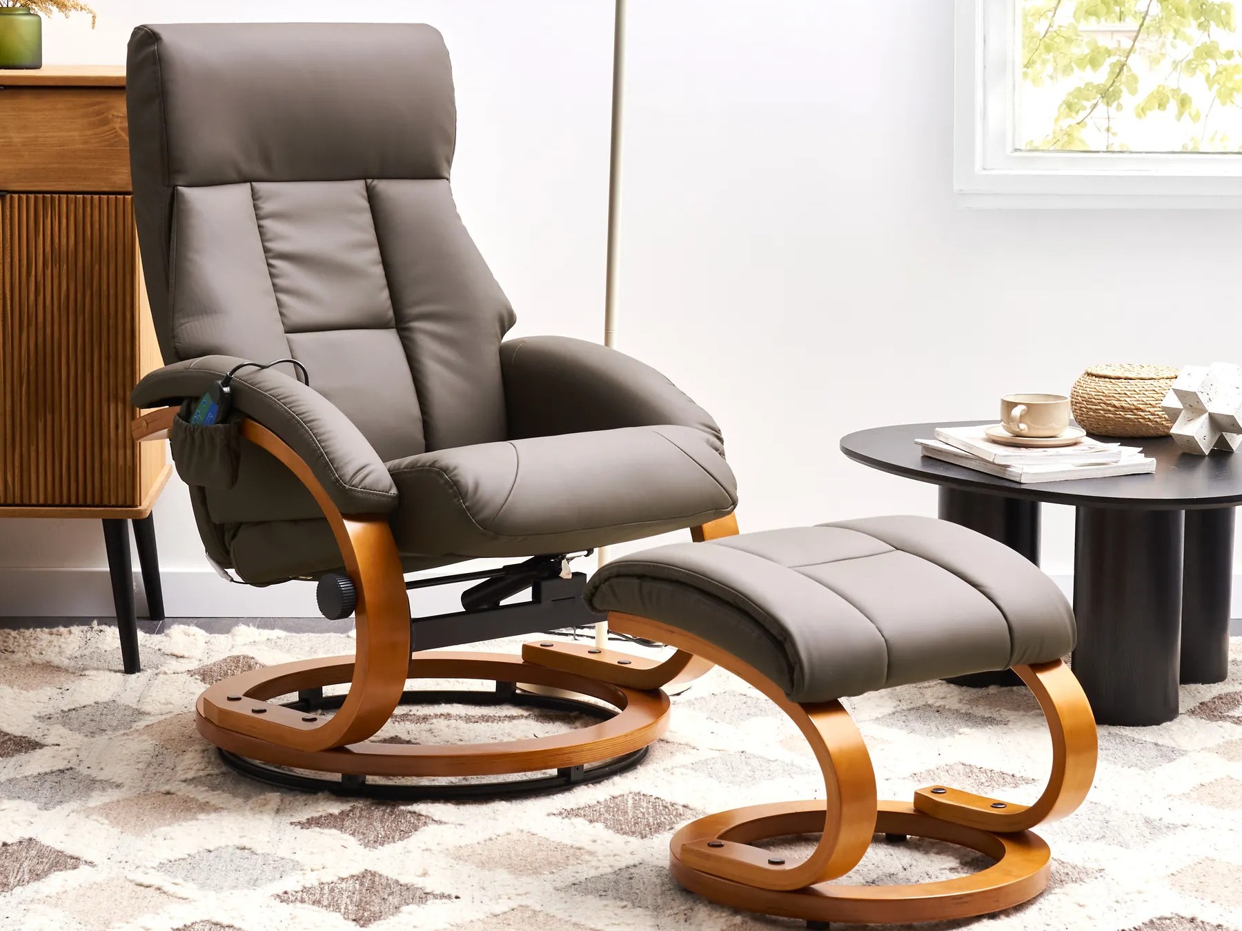 Fotelja Berwyn 877 (Smeđa)