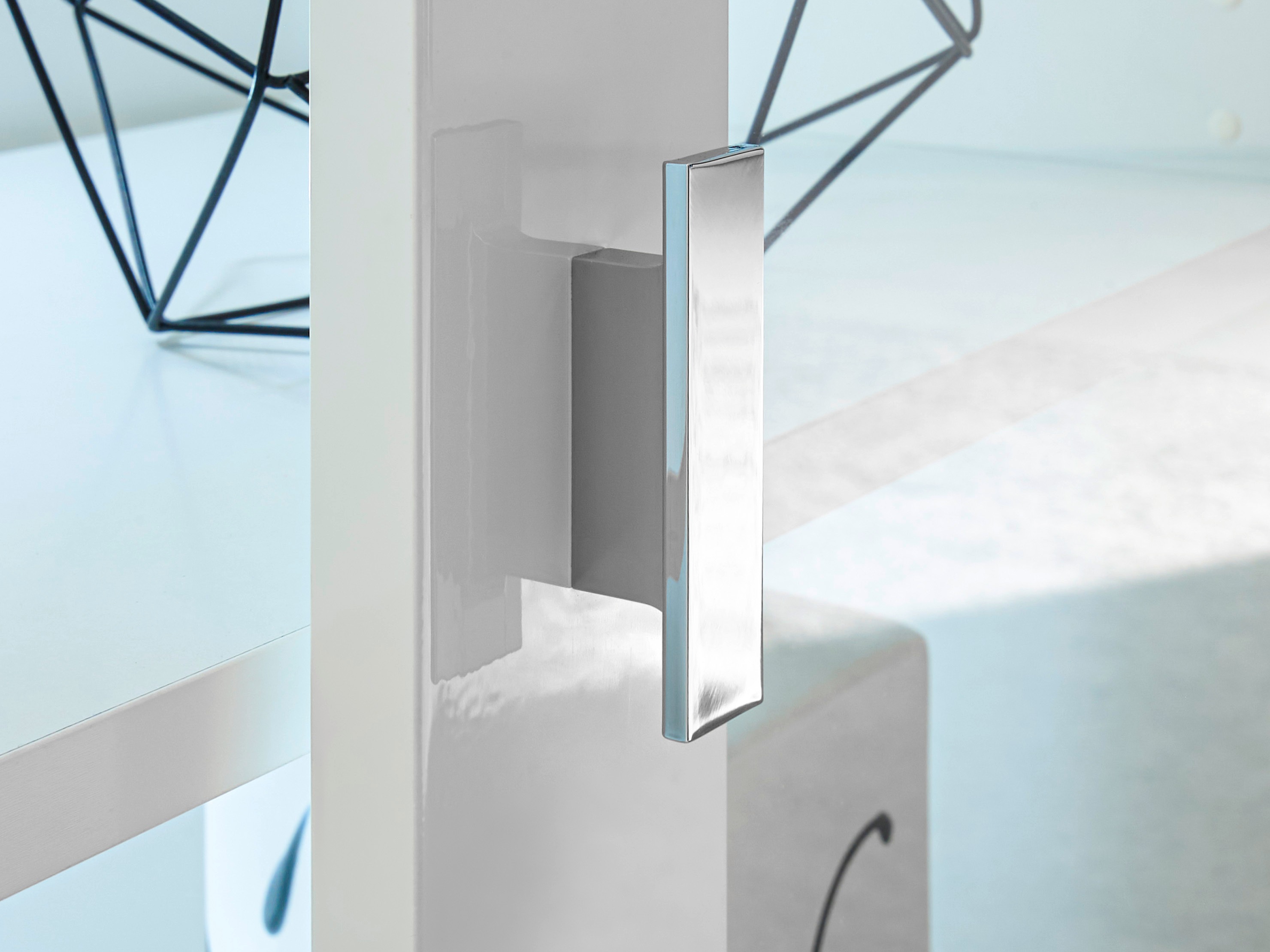 Ormarić Cirelia 102