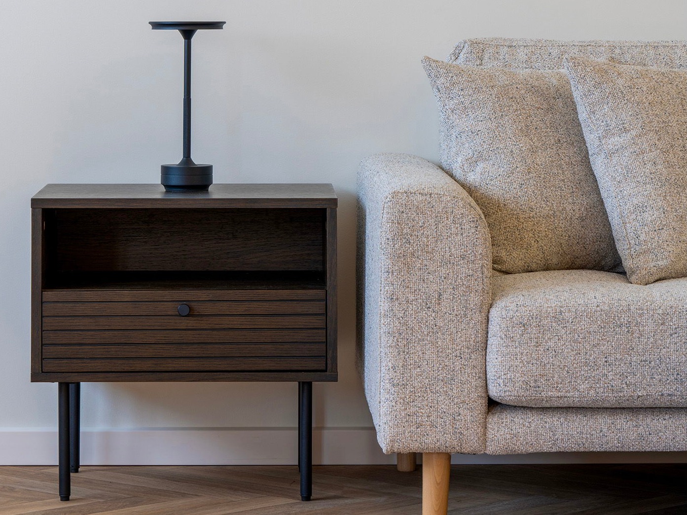 Noćni ormarić Elbelme 100 (Tamni hrast)