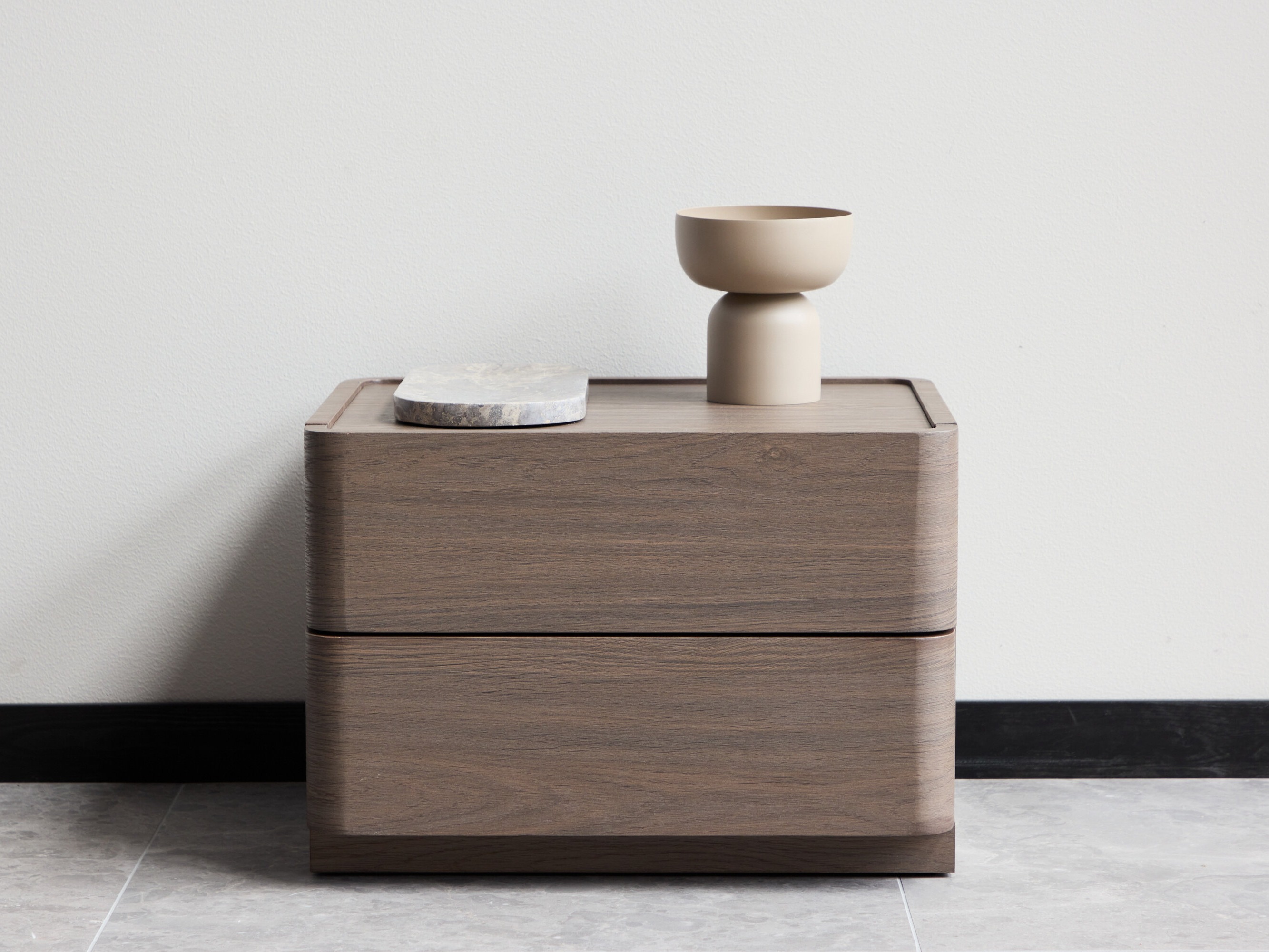 Noćni ormarić Dallas 4744