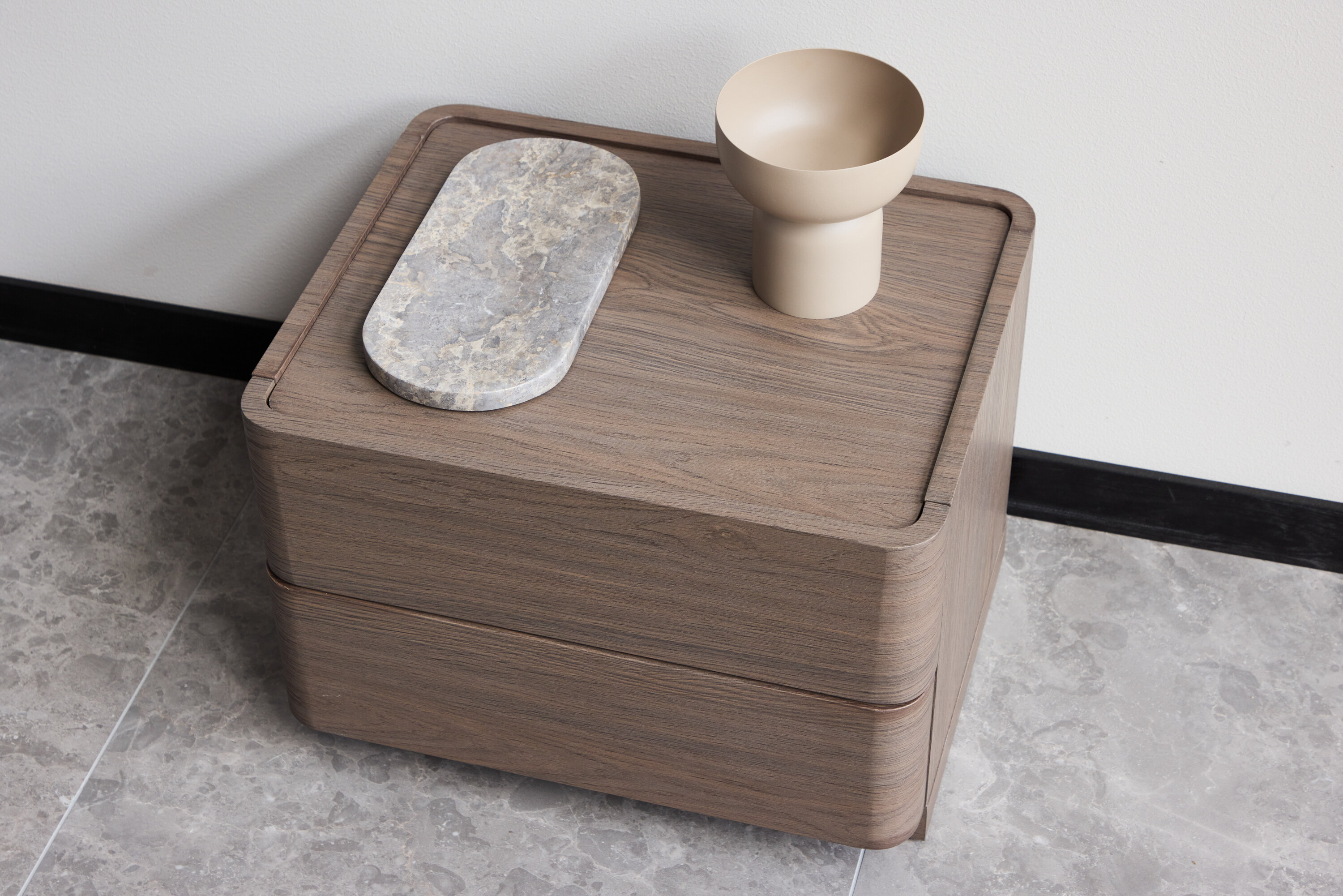 Noćni ormarić Dallas 4744