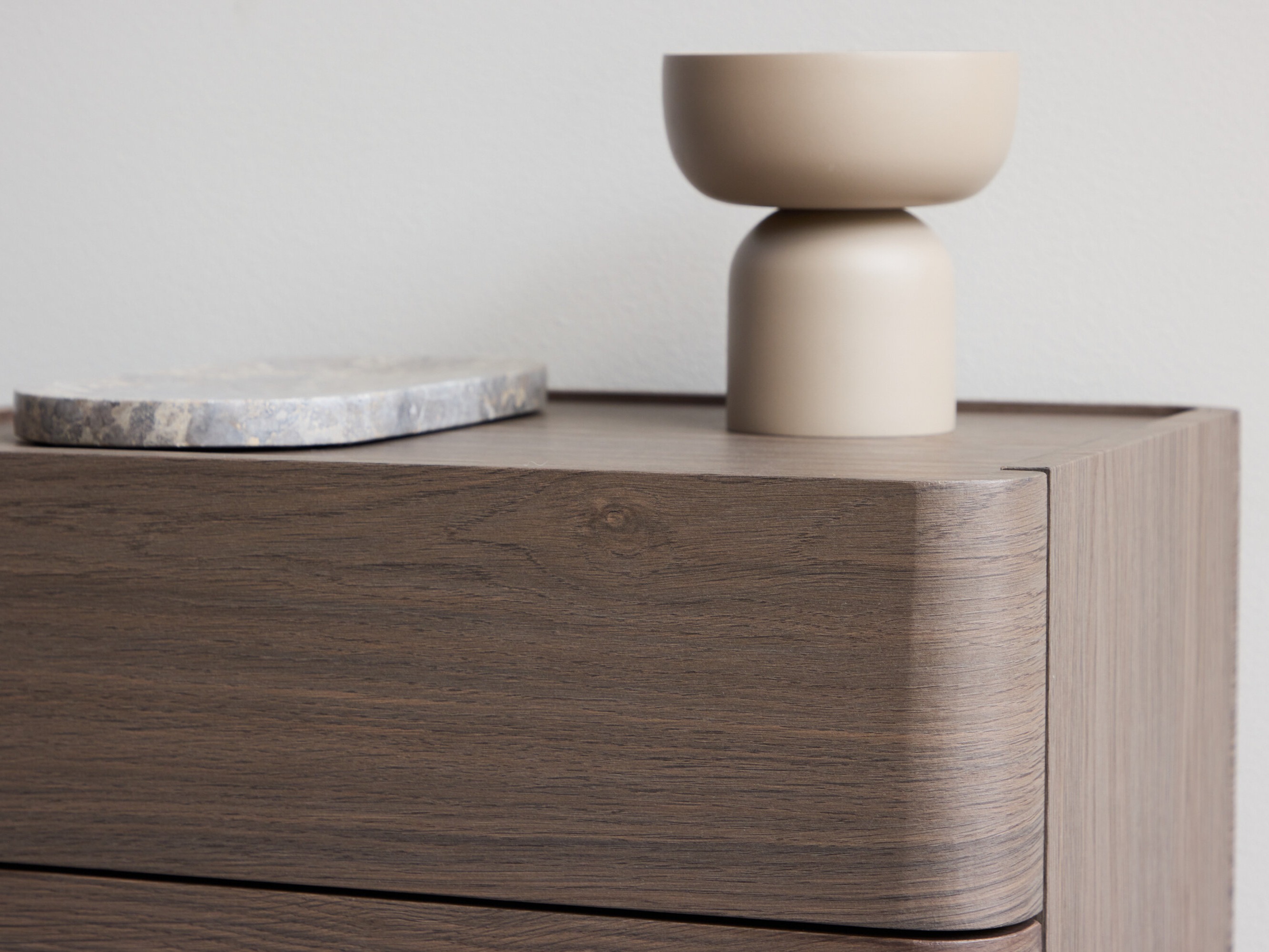 Noćni ormarić Dallas 4744