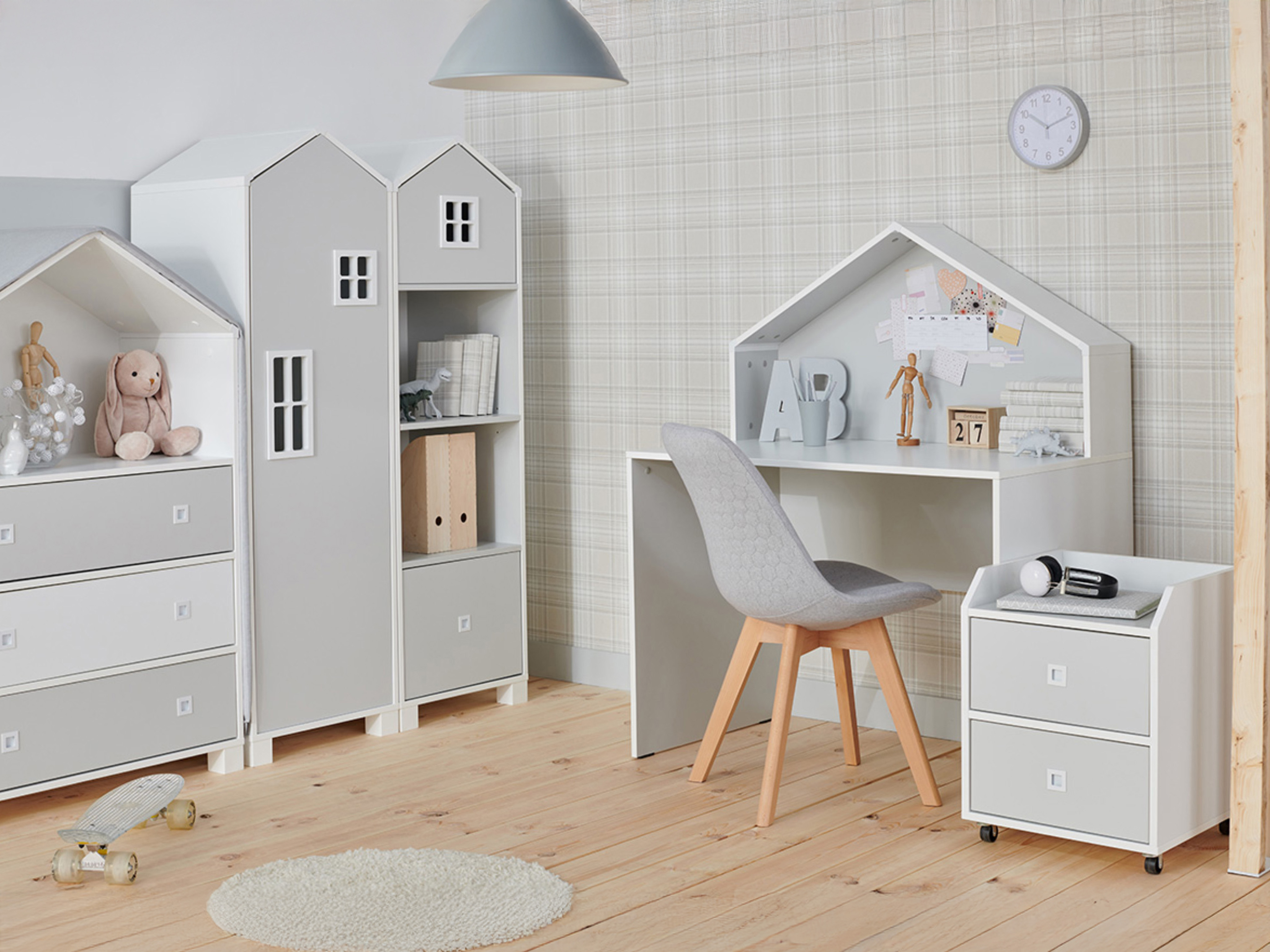 Ladičar Fersone 106