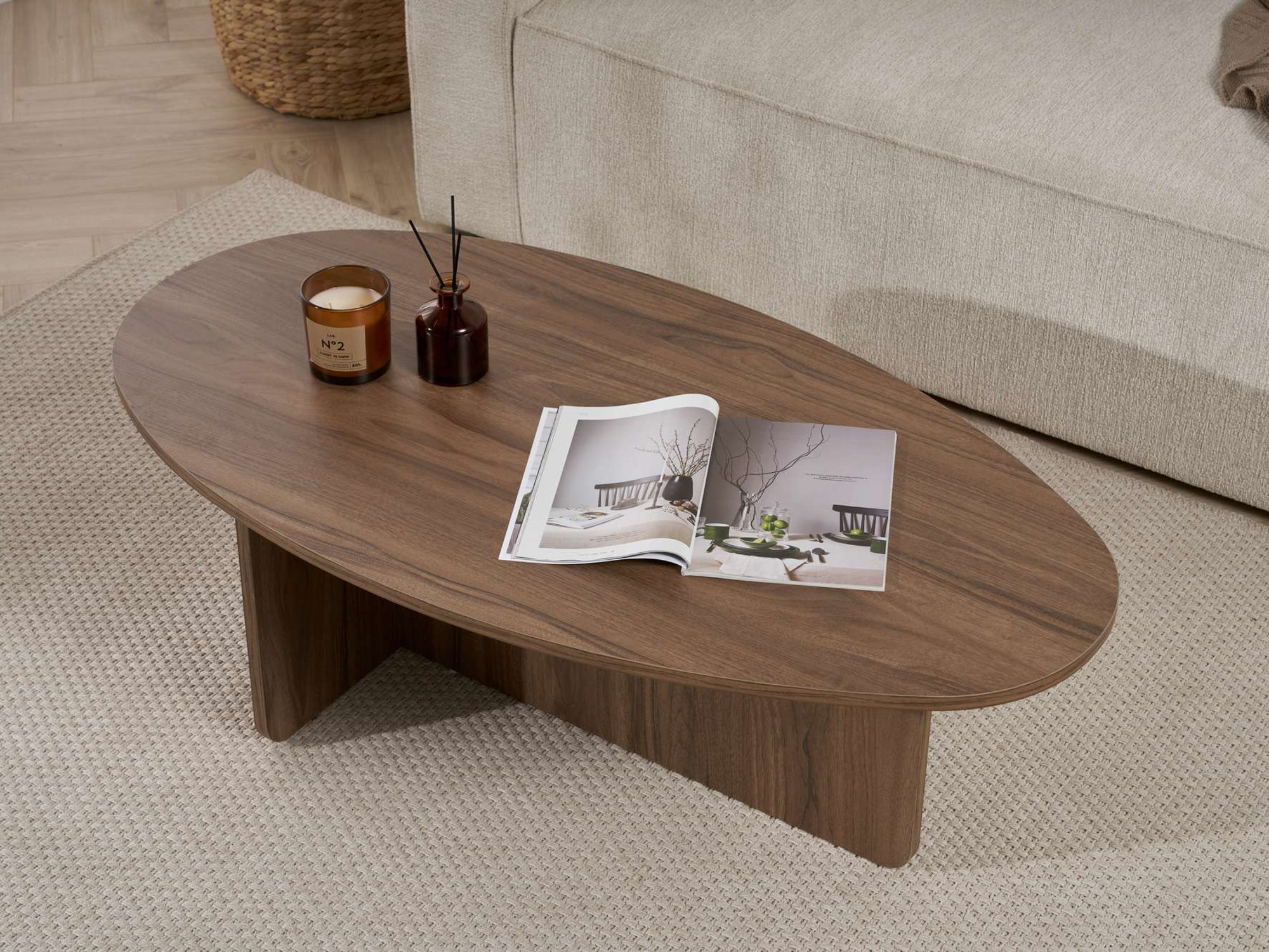 Stolić za kavu Novato 139 (Orah)