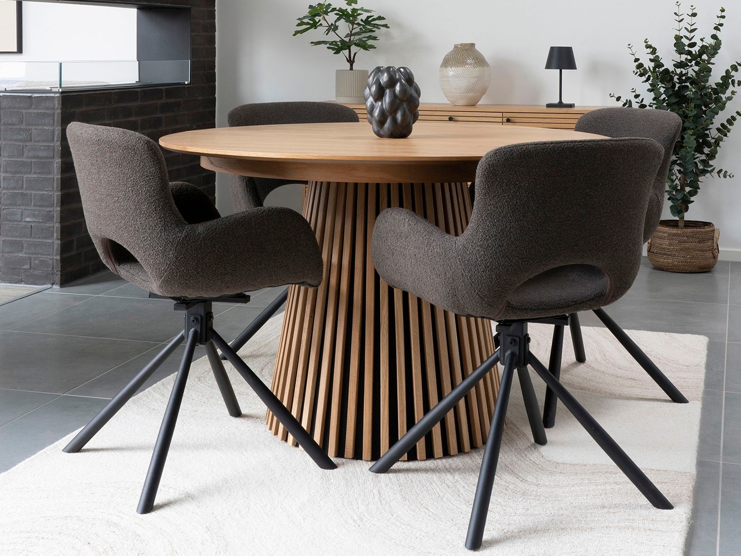 Stol Nolromi 103 (Hrast)