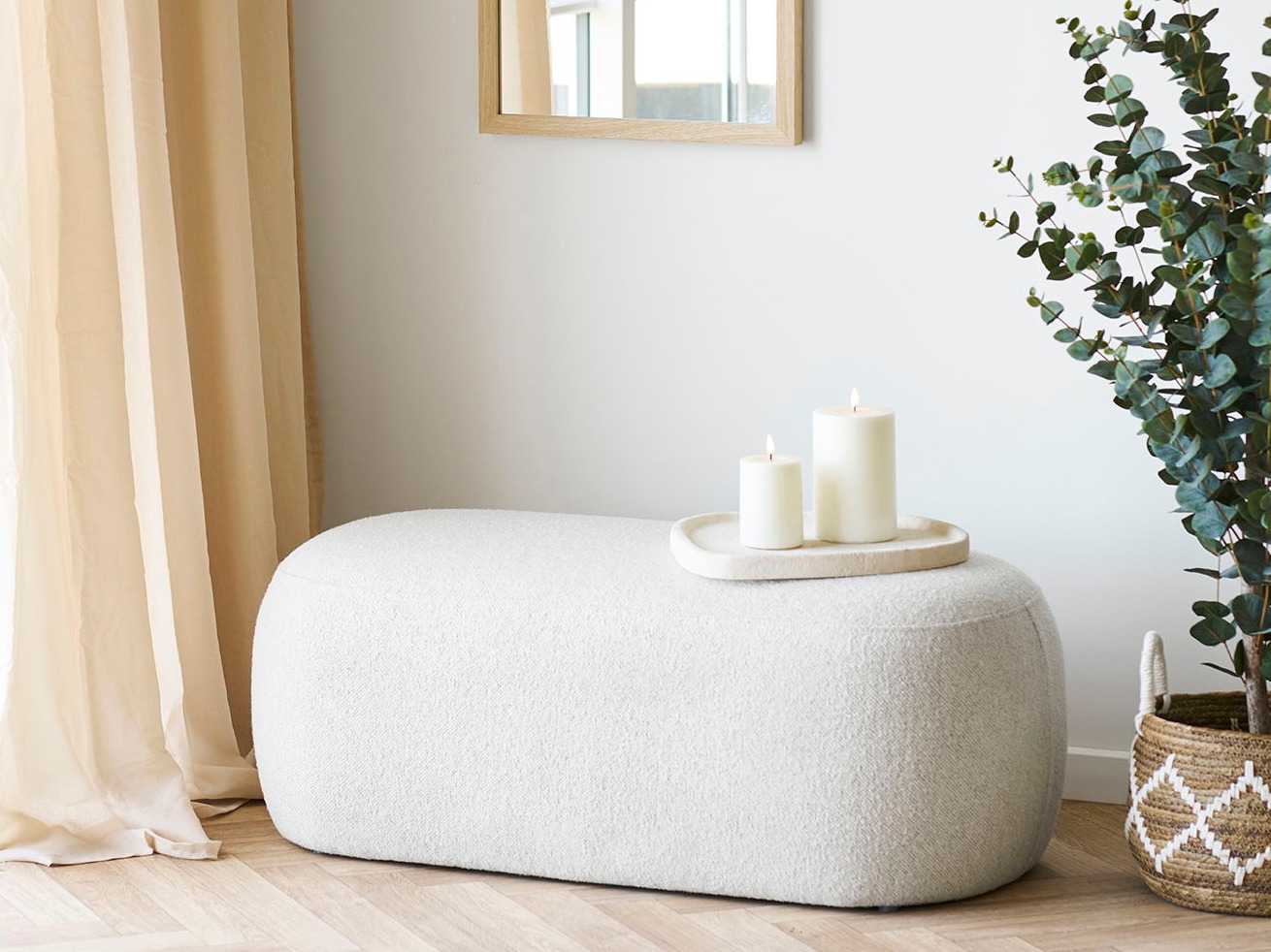 Tapecirana klupa Brea 134