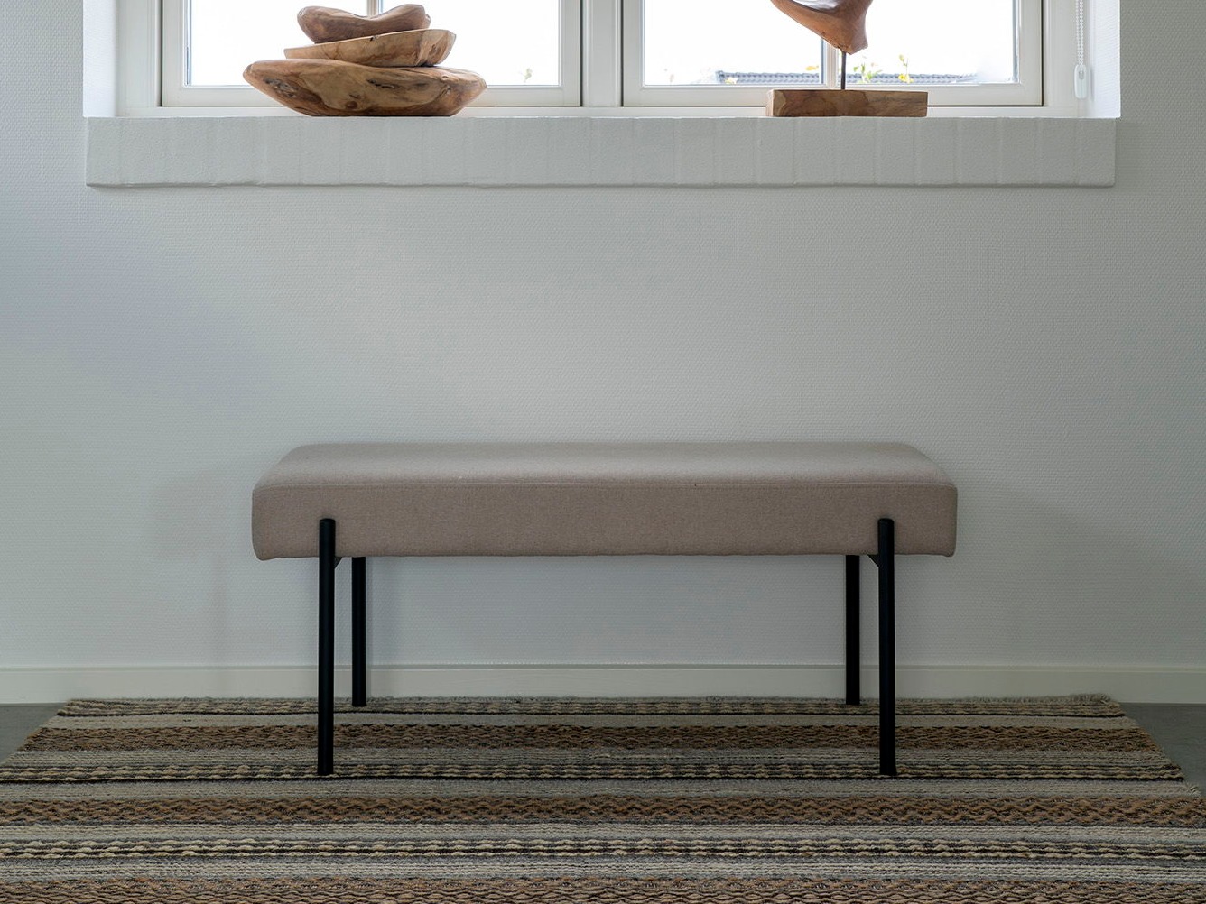 Tapecirana klupa Brea 140 (Svijetlo smeđa)