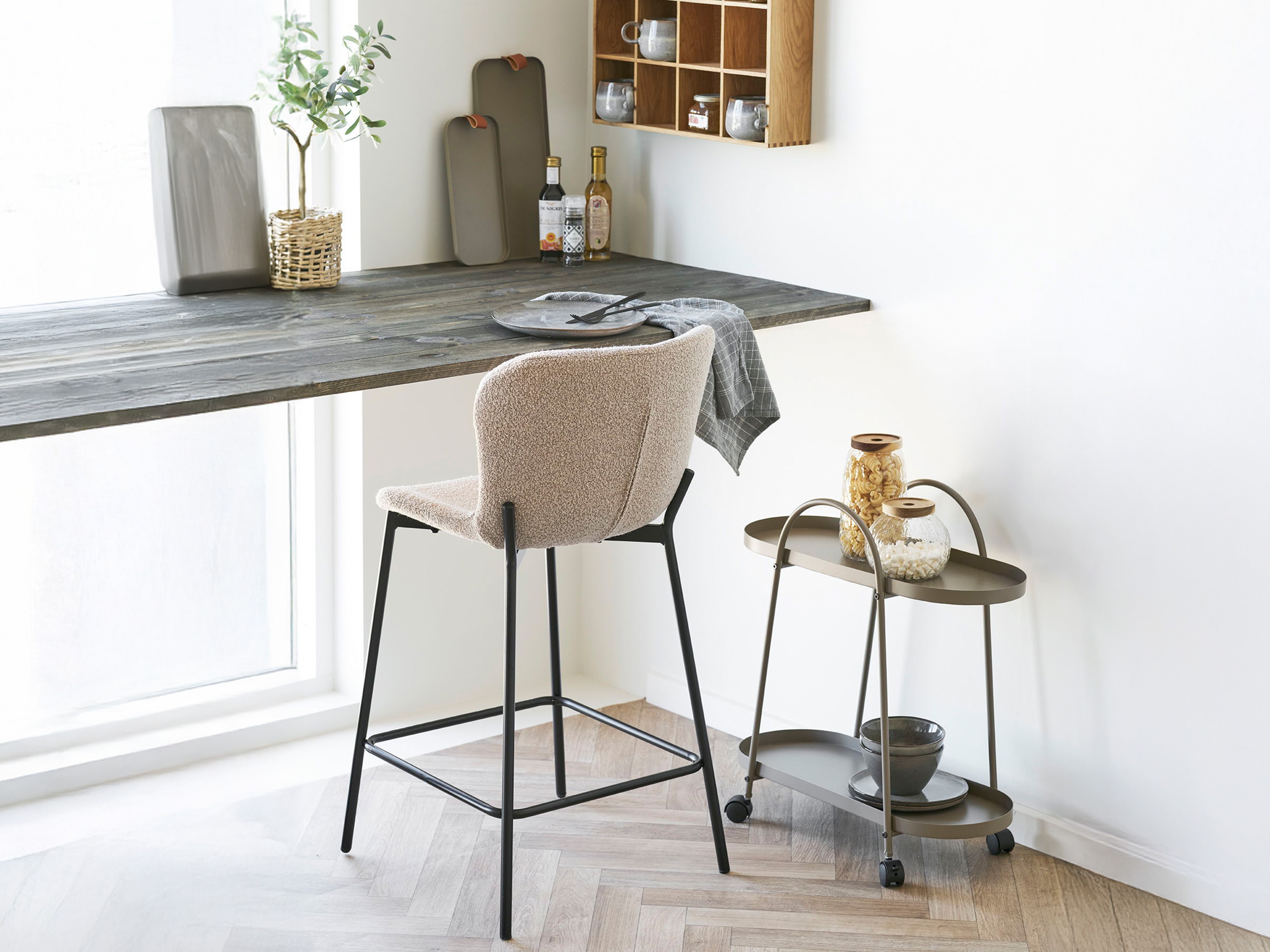 Polubarska stolica Brea 153 (Bež)