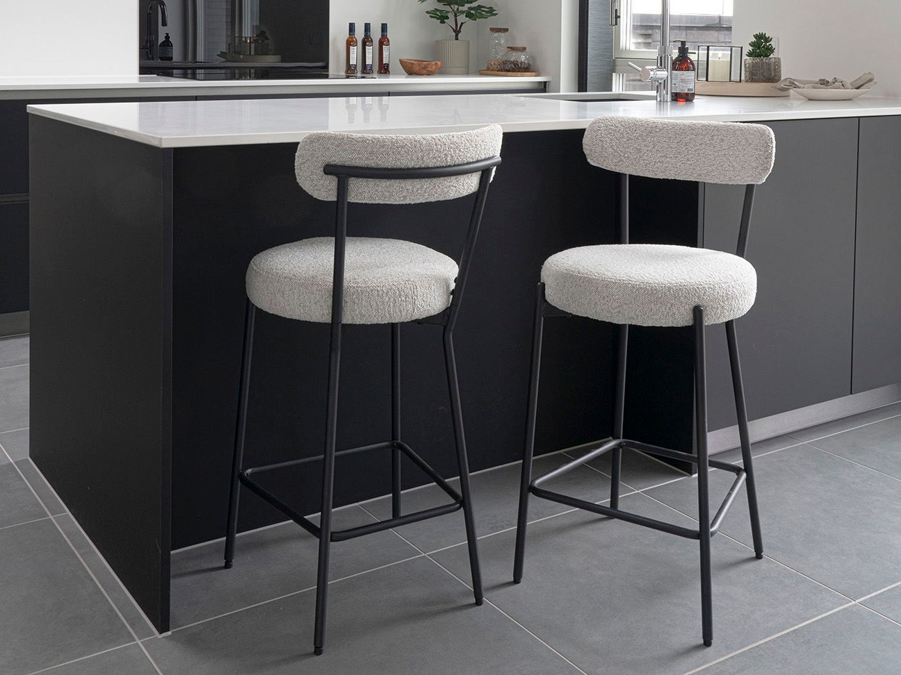 Polubarska stolica Brea 165 (Bijela)