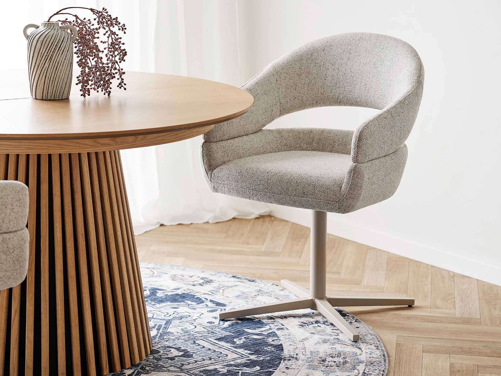 Stolica Brea 281 (Svijetlo bež)