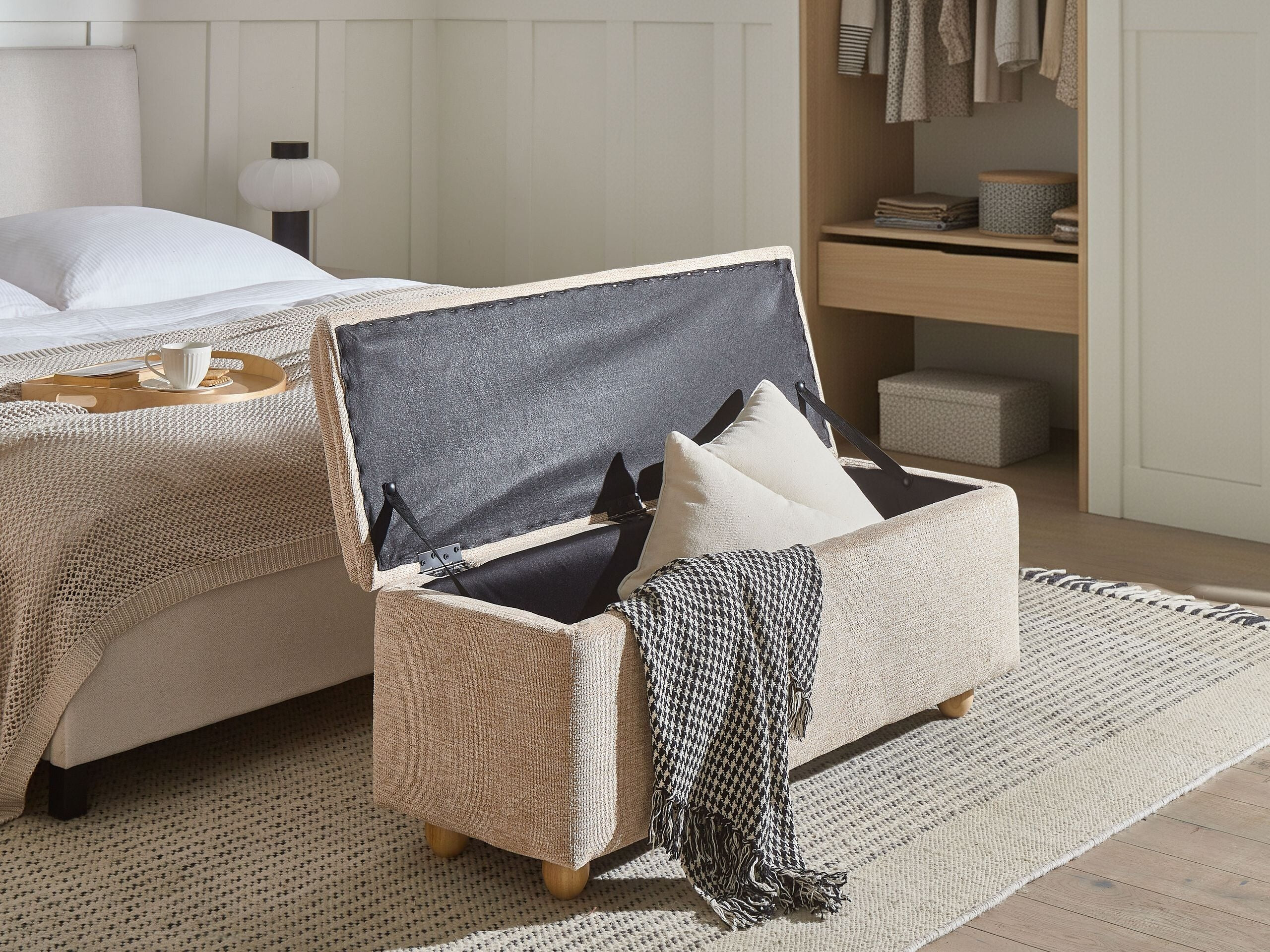 Tapecirana klupa Berwyn 2918 (Bež)