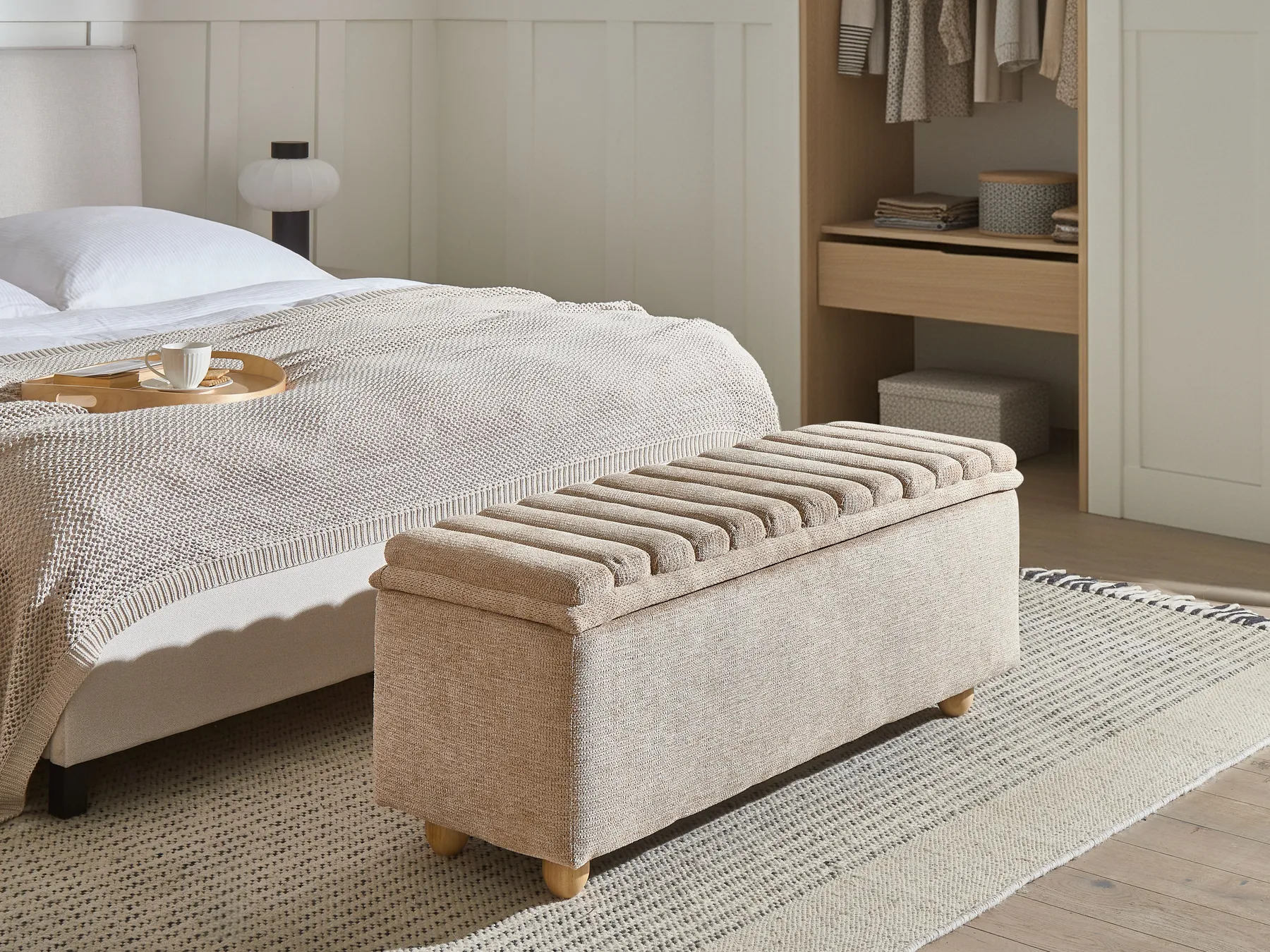 Tapecirana klupa Berwyn 2918 (Bež)