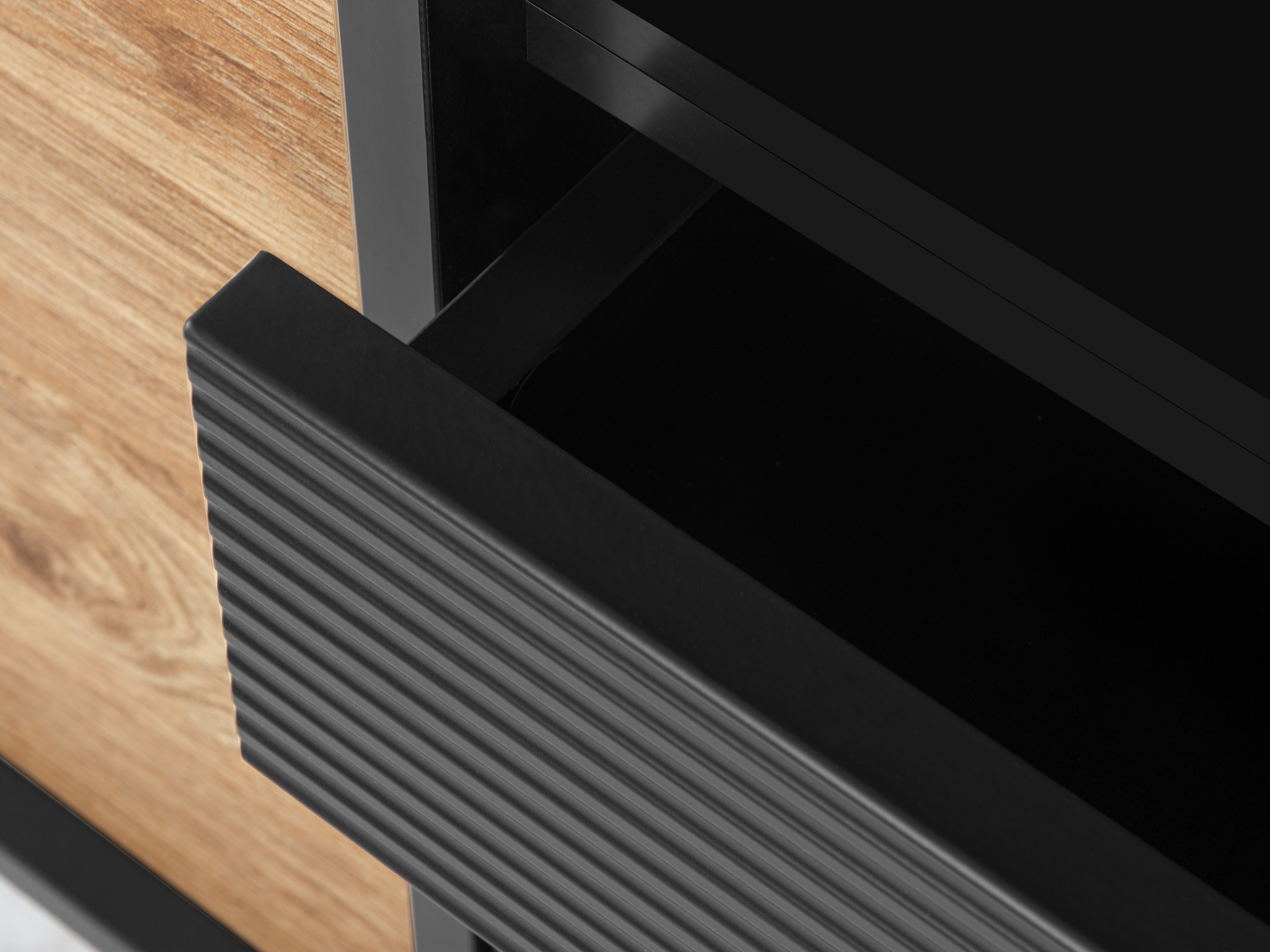 TV stol Corevaru 102 (Crna)