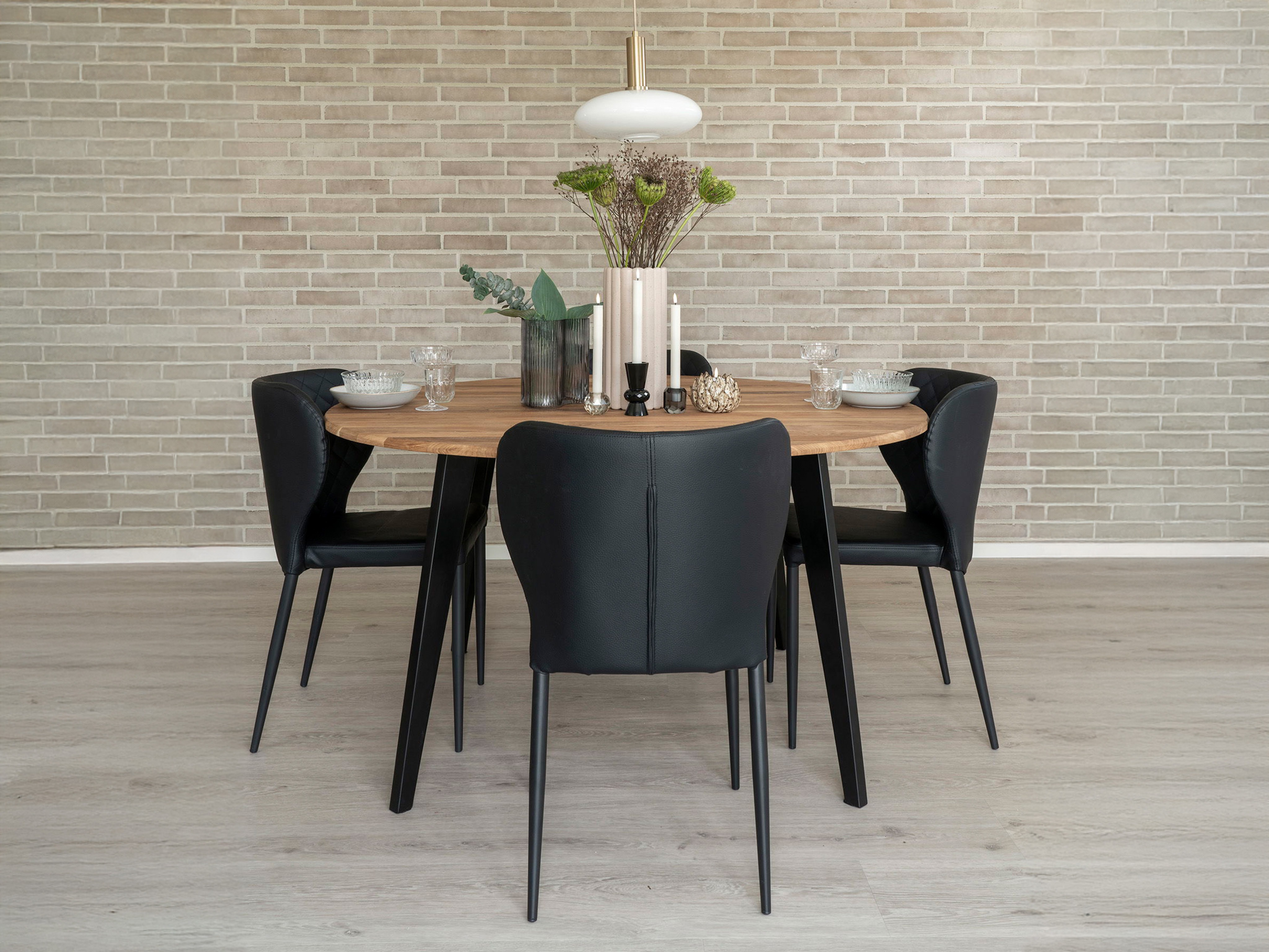 Stolica Brea 228 (Crna)