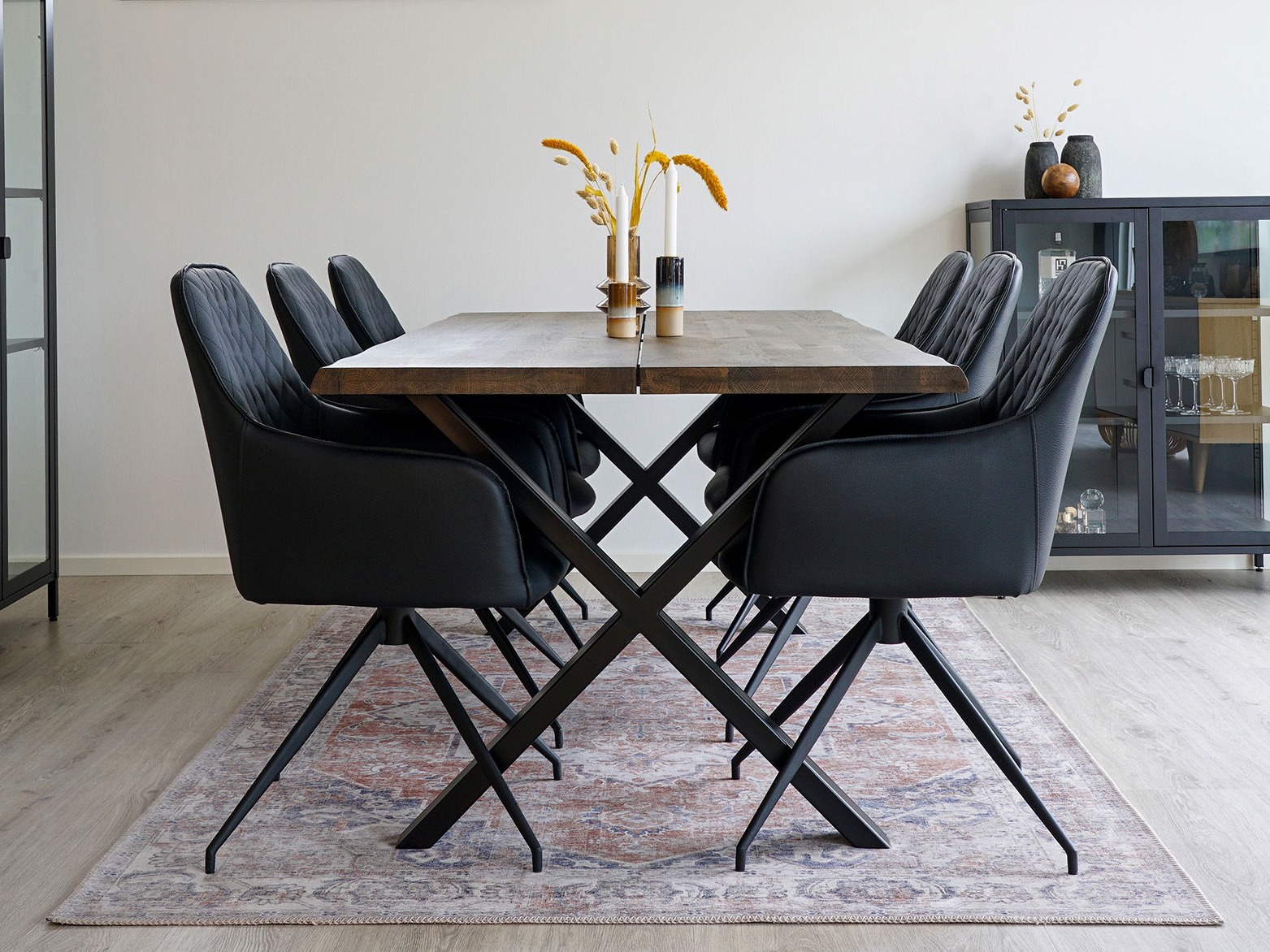 Stolica Brea 236 (Crna)