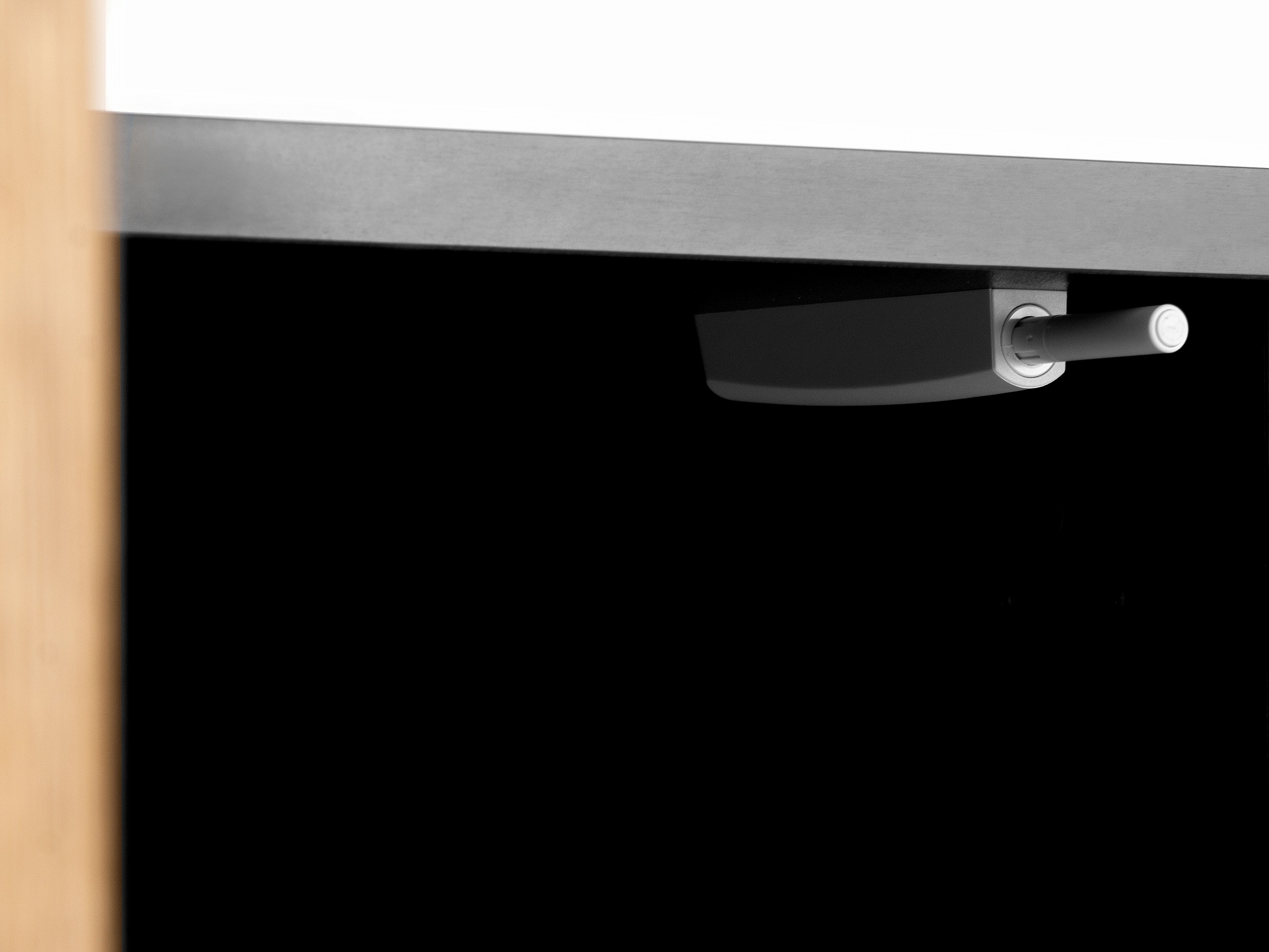 TV stol Corevaru 105 (Crna)