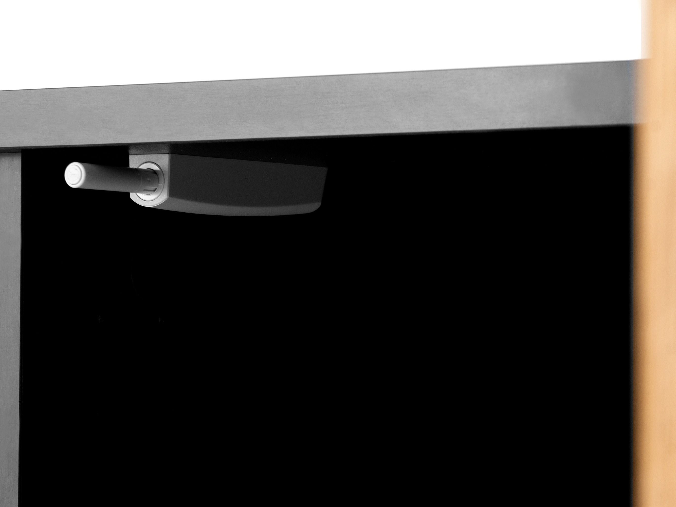 Ormarić Corevaru 109 (Crna)