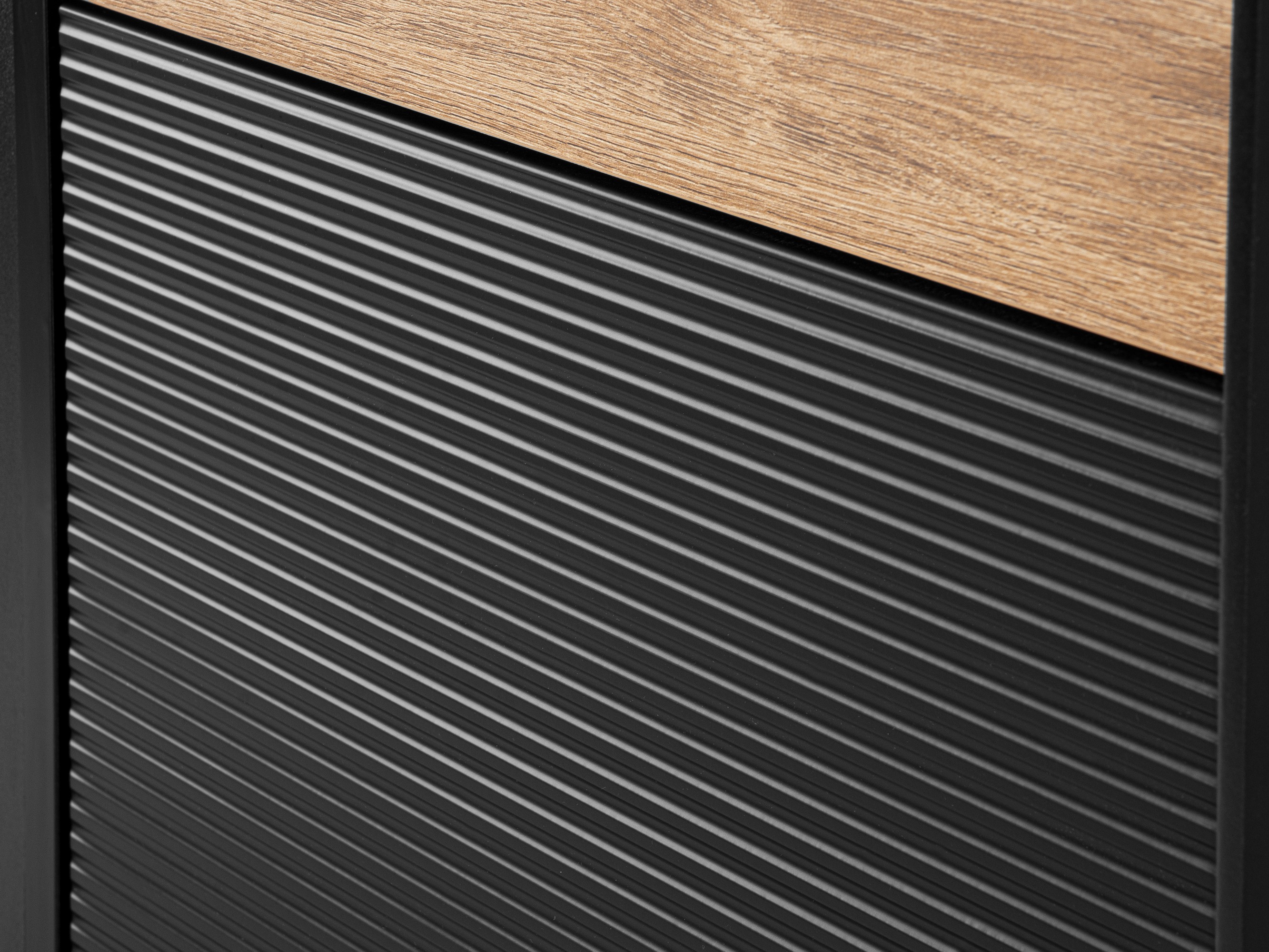 Ormarić Corevaru 111 (Crna)