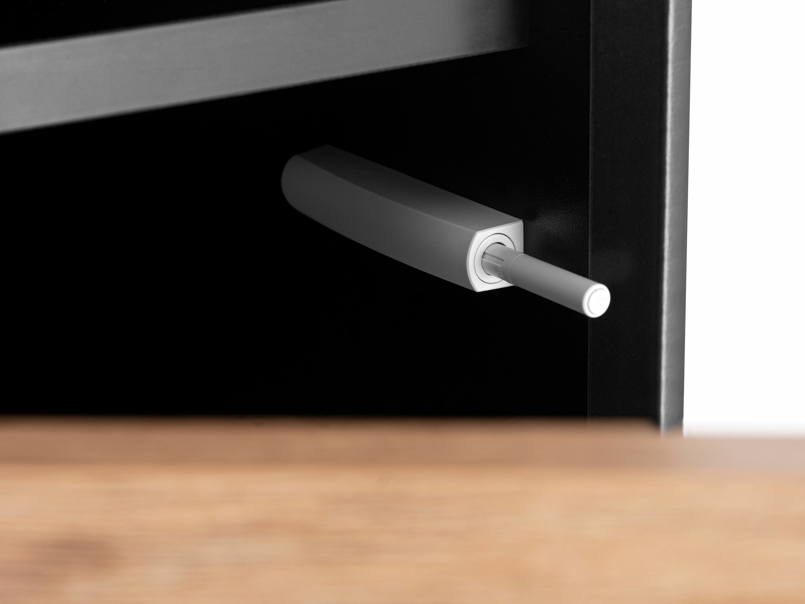 Ormarić Corevaru 113 (Crna)