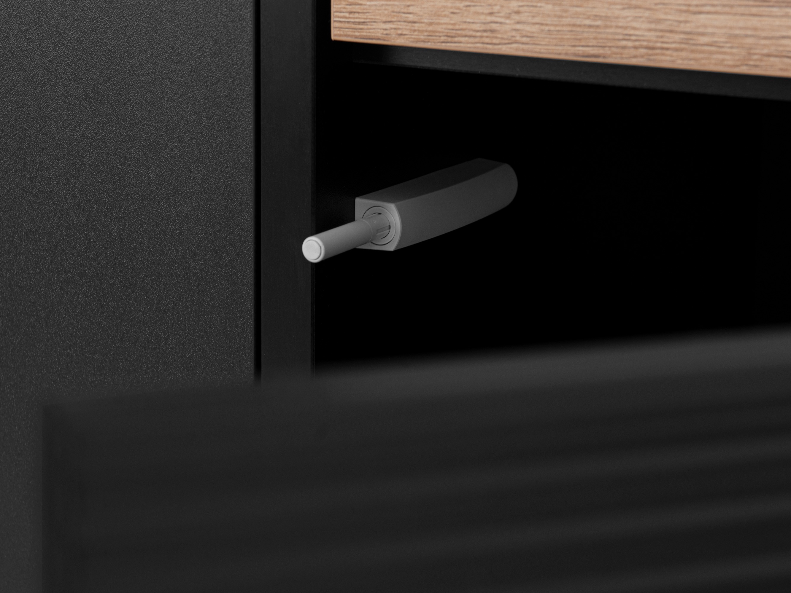 Ormarić Corevaru 114 (Crna)