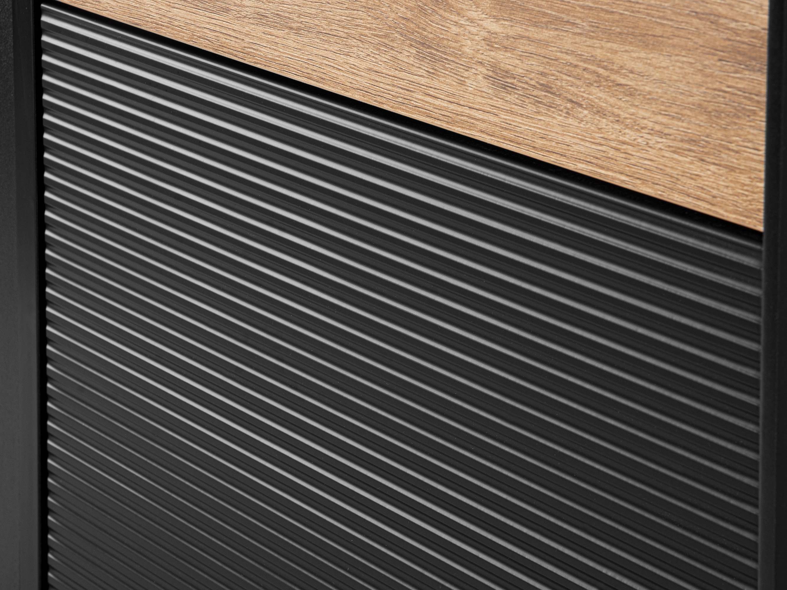 Ormarić Corevaru 115 (Crna)