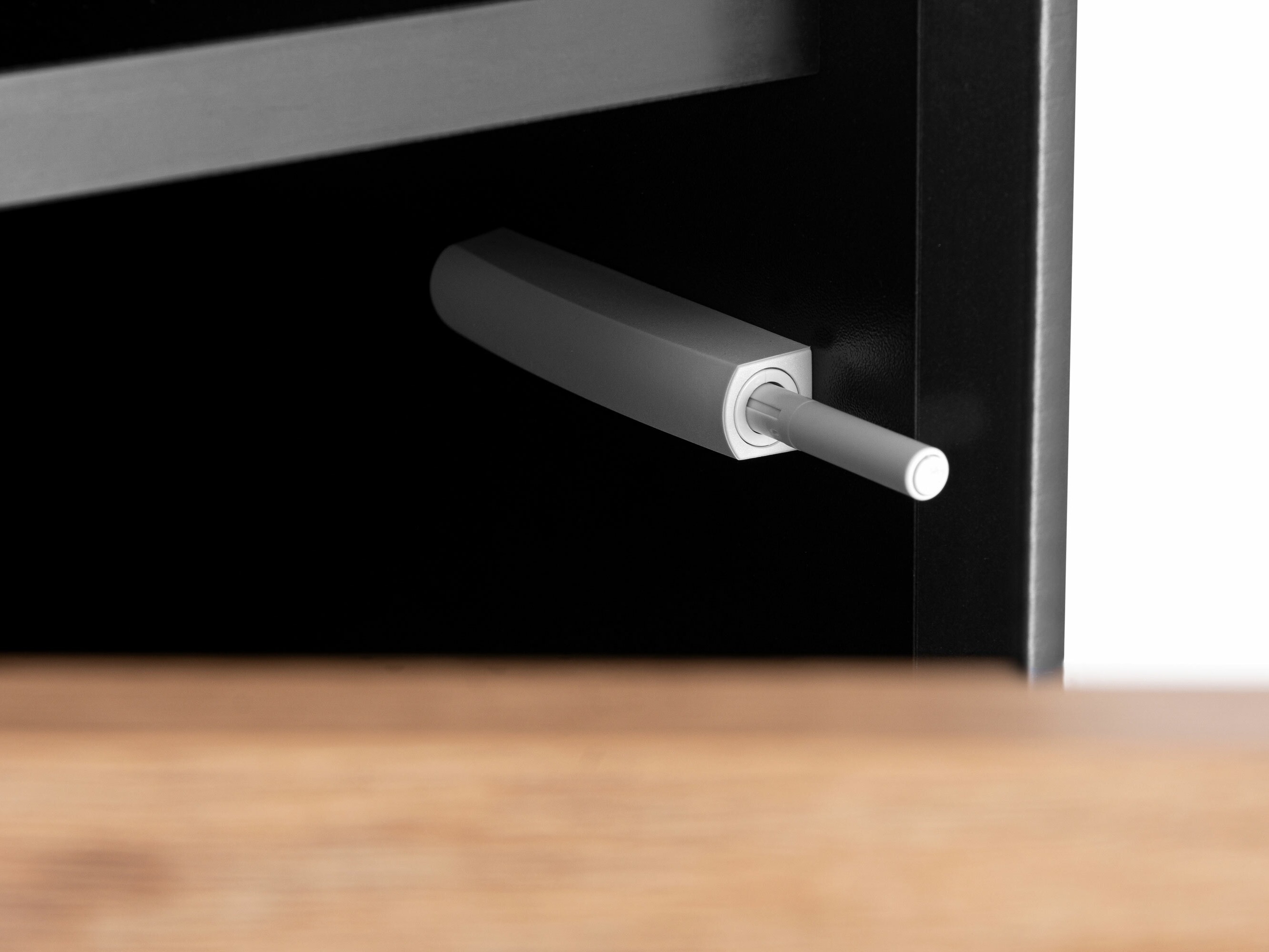 Ormarić Corevaru 116 (Crna)