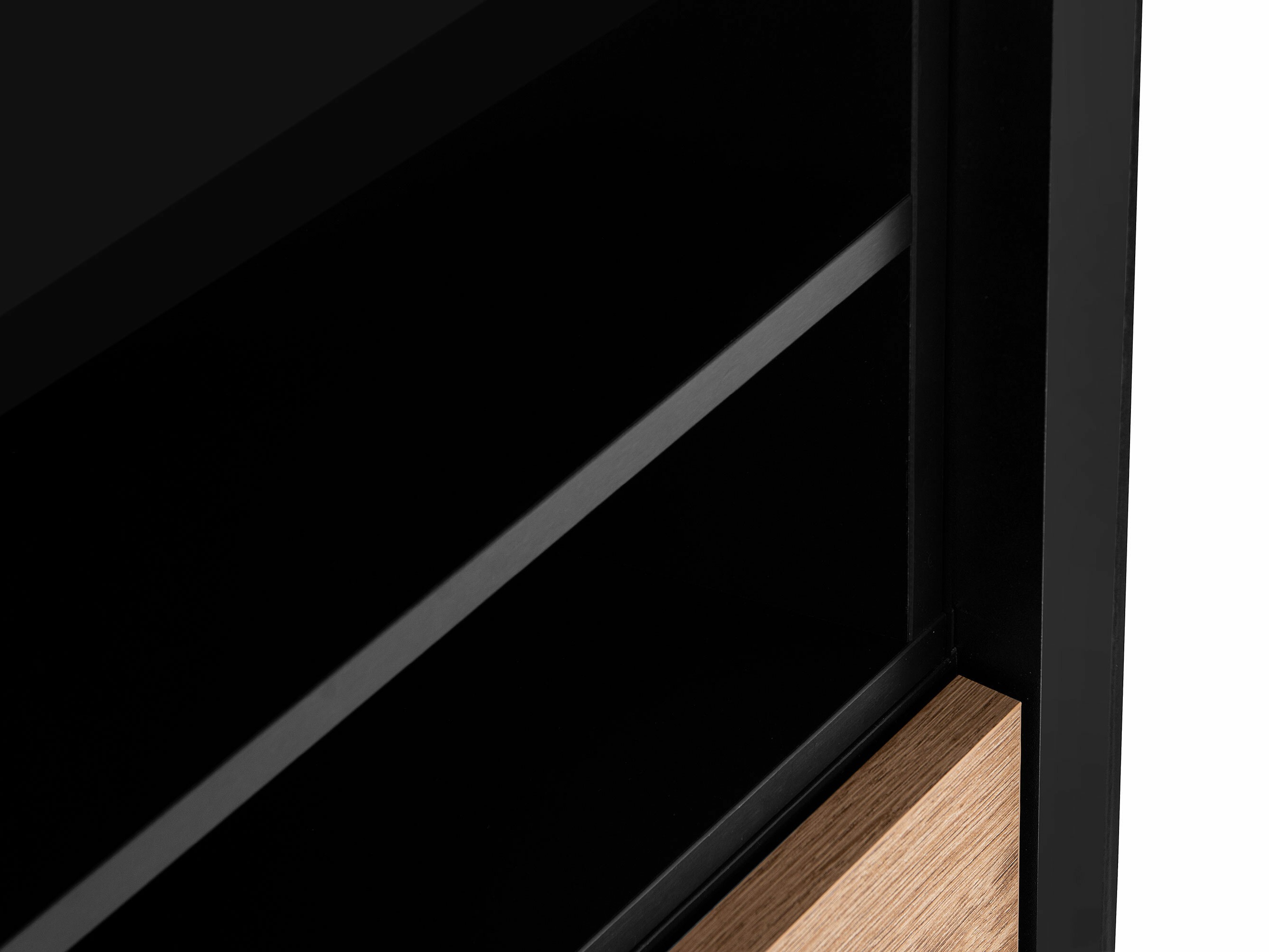 Ormarić Corevaru 116 (Crna)