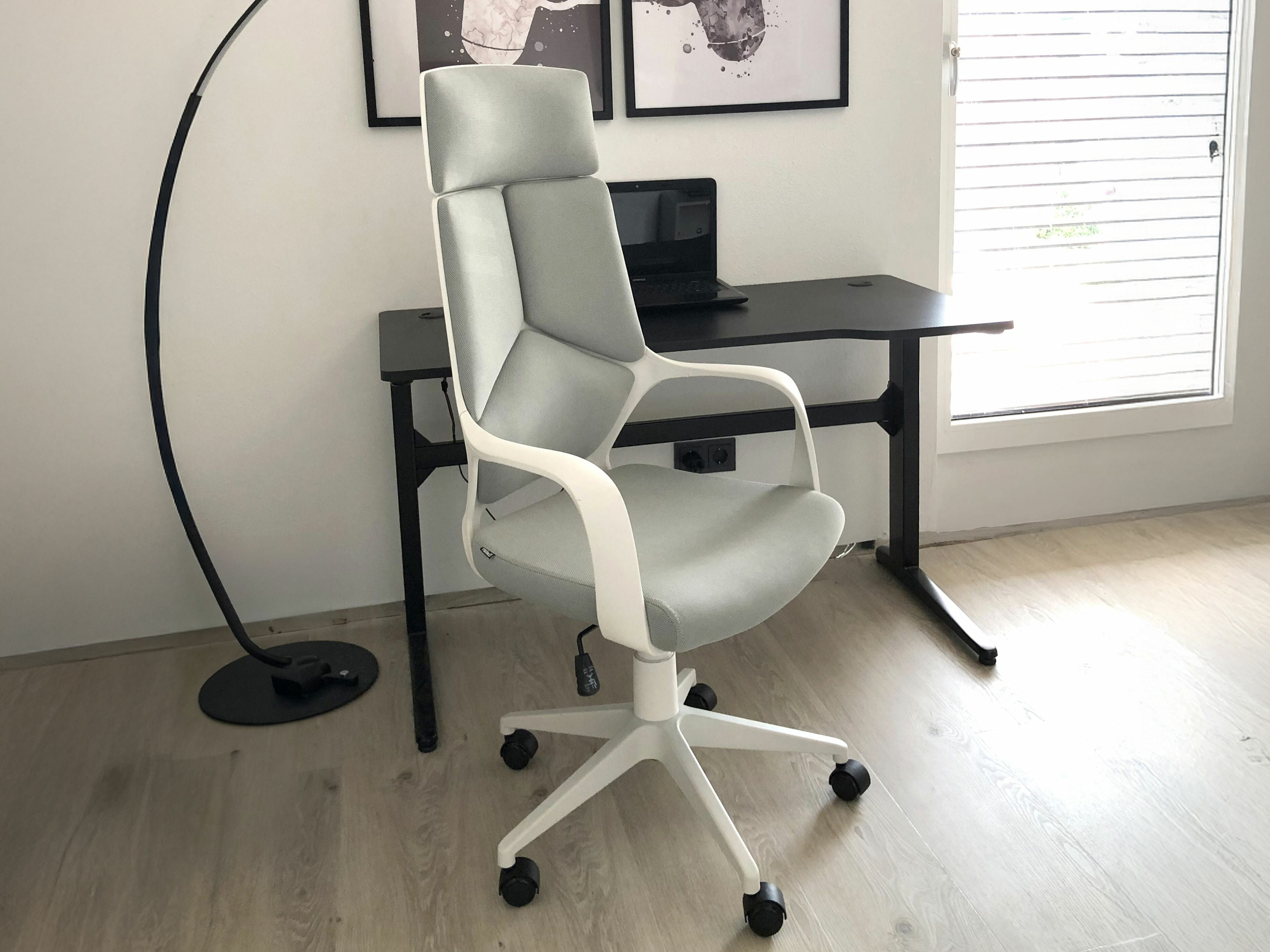 Uredska stolica Berwyn 208 (Svijetlo siva)