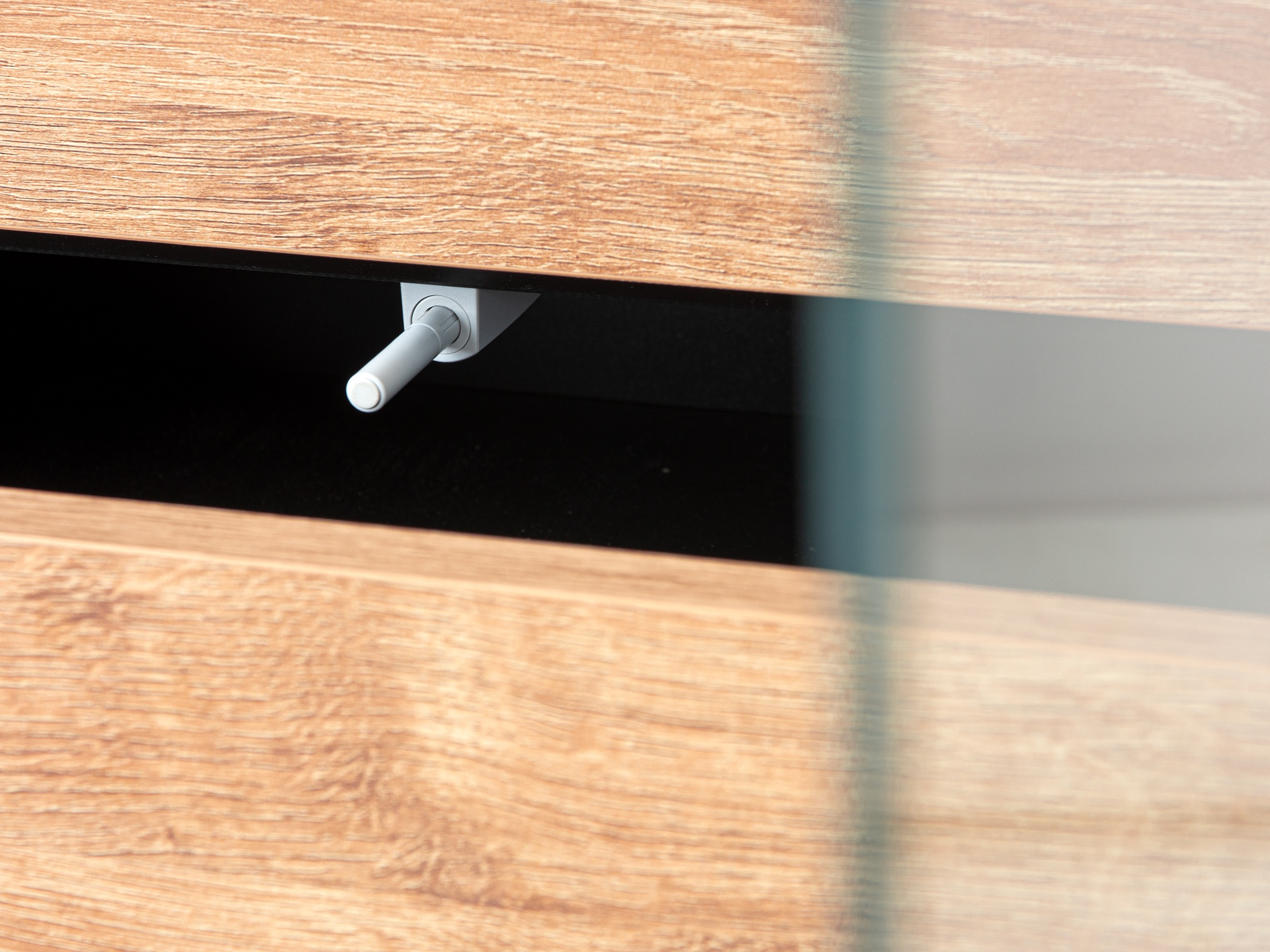 Polica Corevaru 120 (Crna)