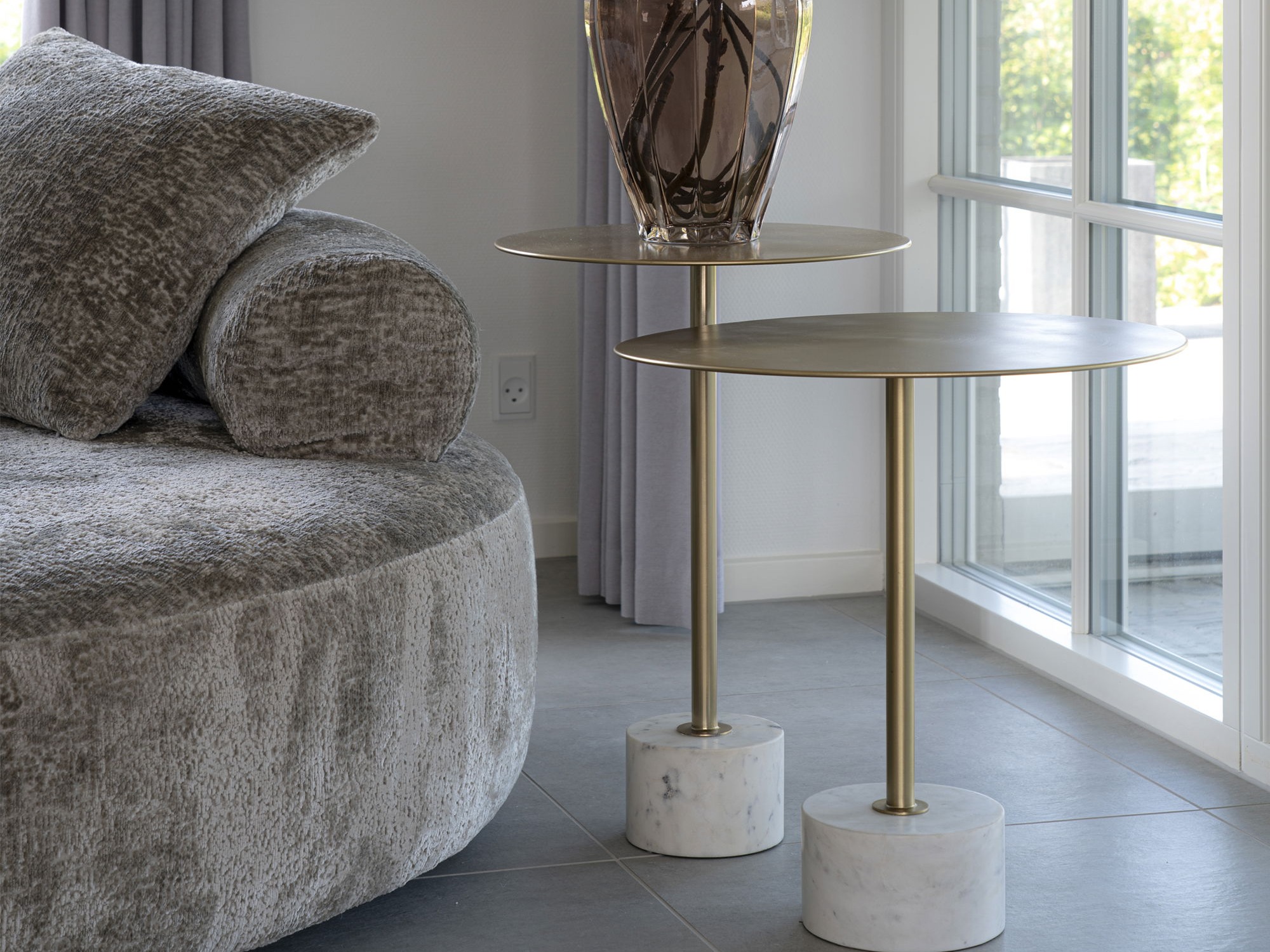 Pomoćni stolić Brea 258