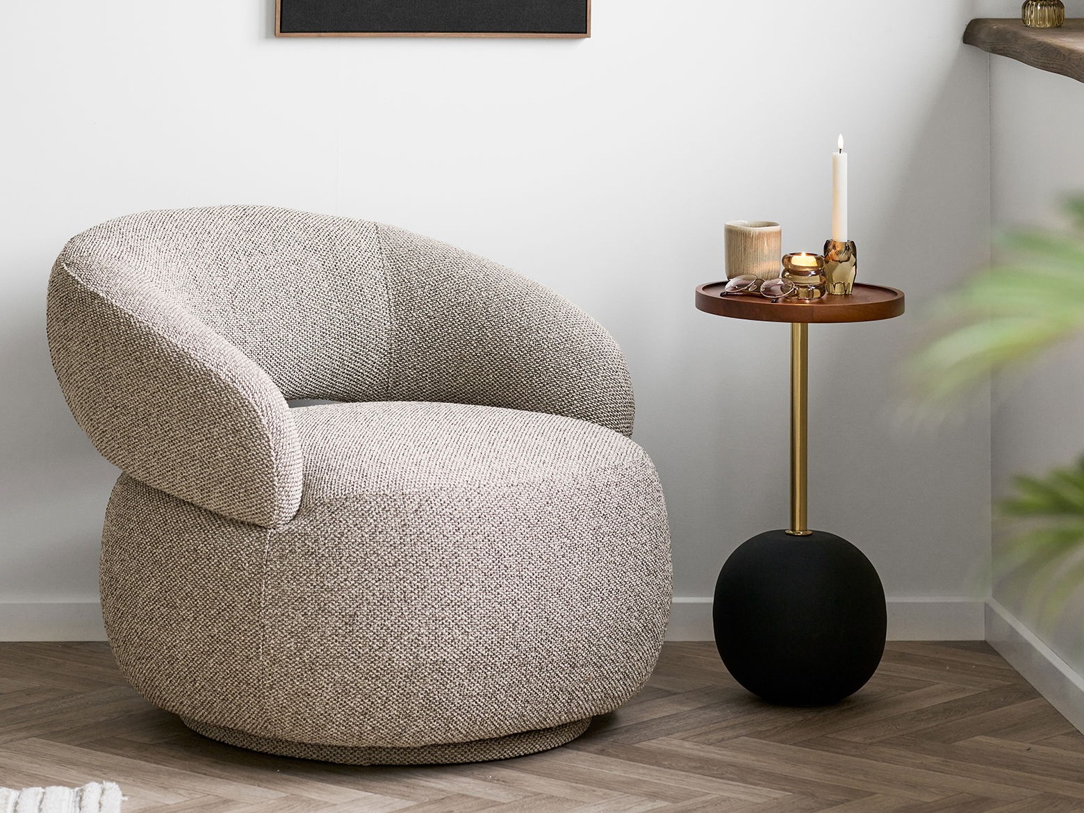 Pomoćni stolić Brea 261