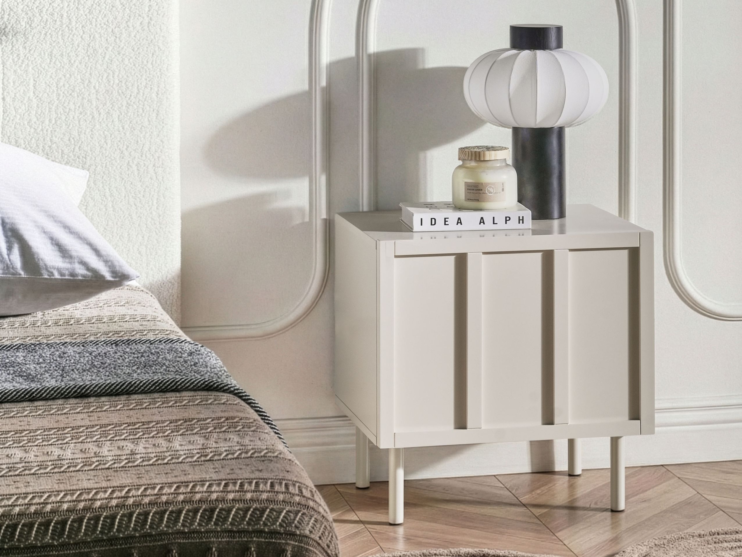 Noćni ormarić Berwyn 3058