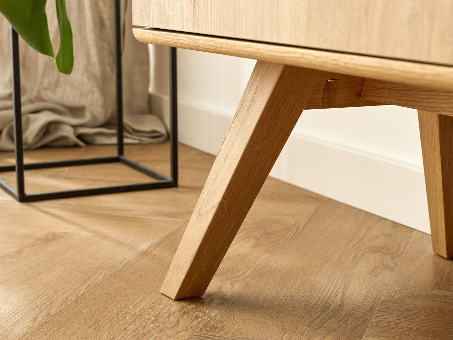 TV stol Ruvruvi 108 (Hrast)