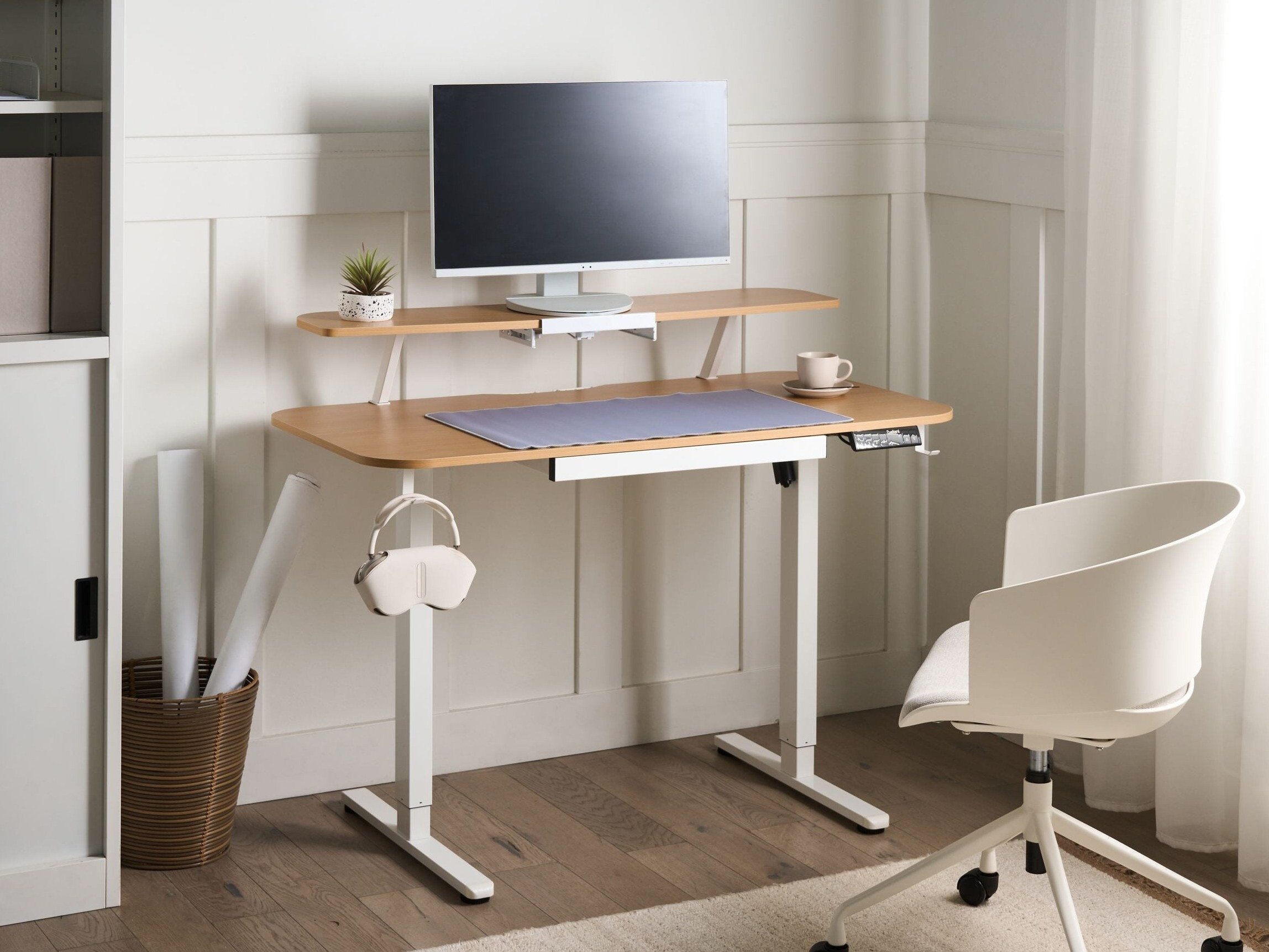 Radni stol podesiv po visini Berwyn 3128 (Bijela + Svijetlo drvo)