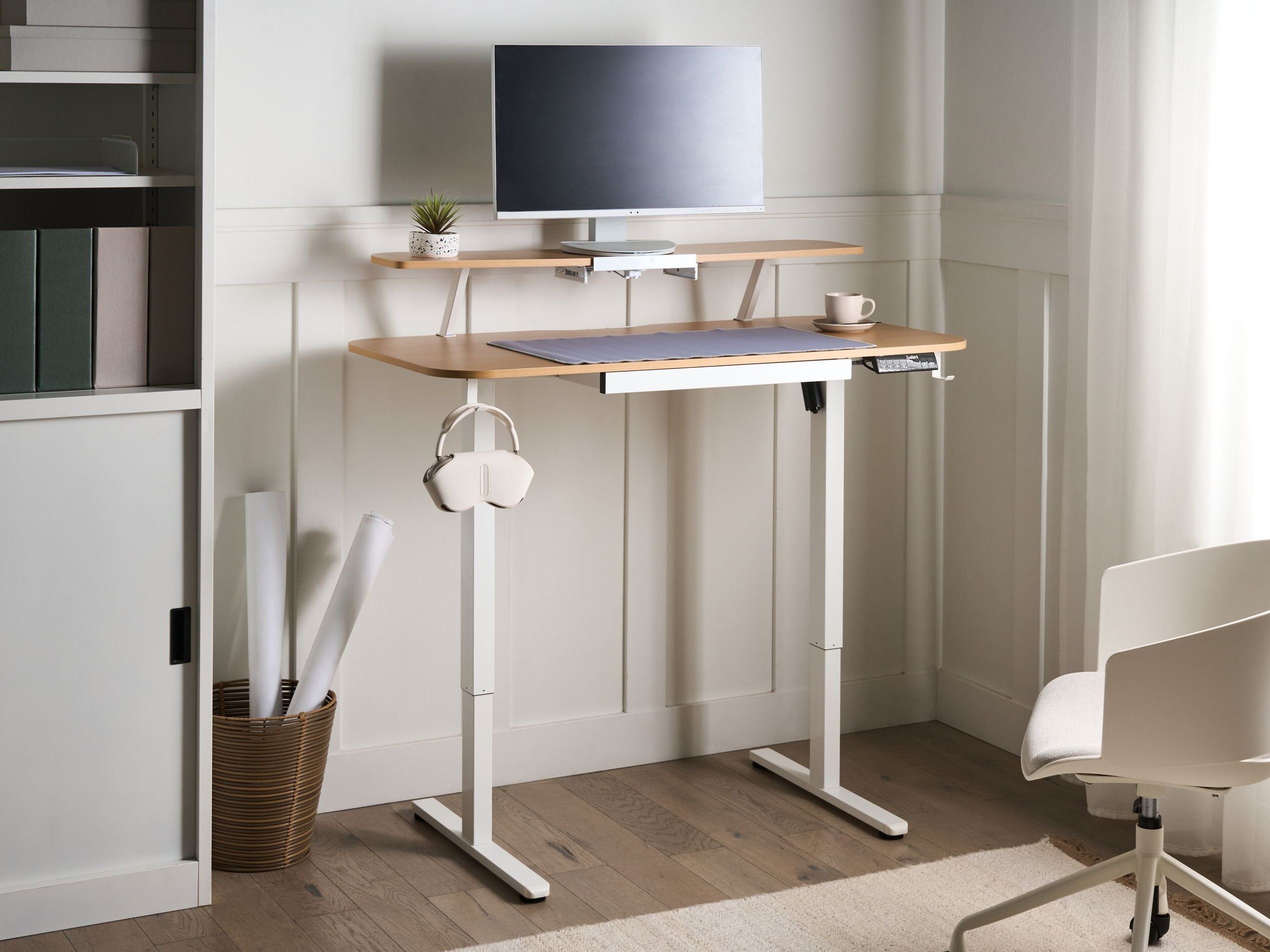 Radni stol podesiv po visini Berwyn 3128 (Bijela + Svijetlo drvo)