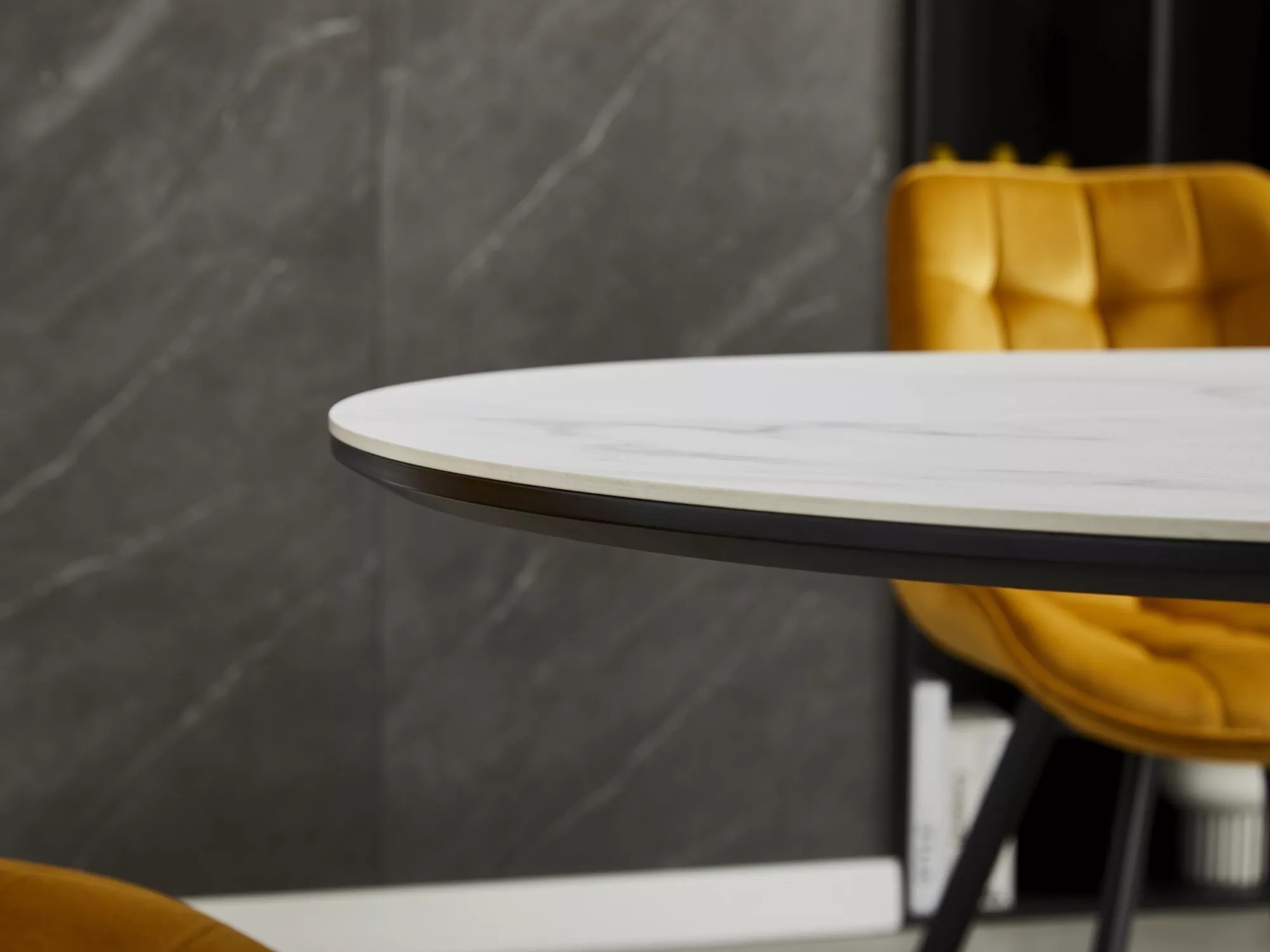 Stol SC9732 s oštećenim pakiranjem