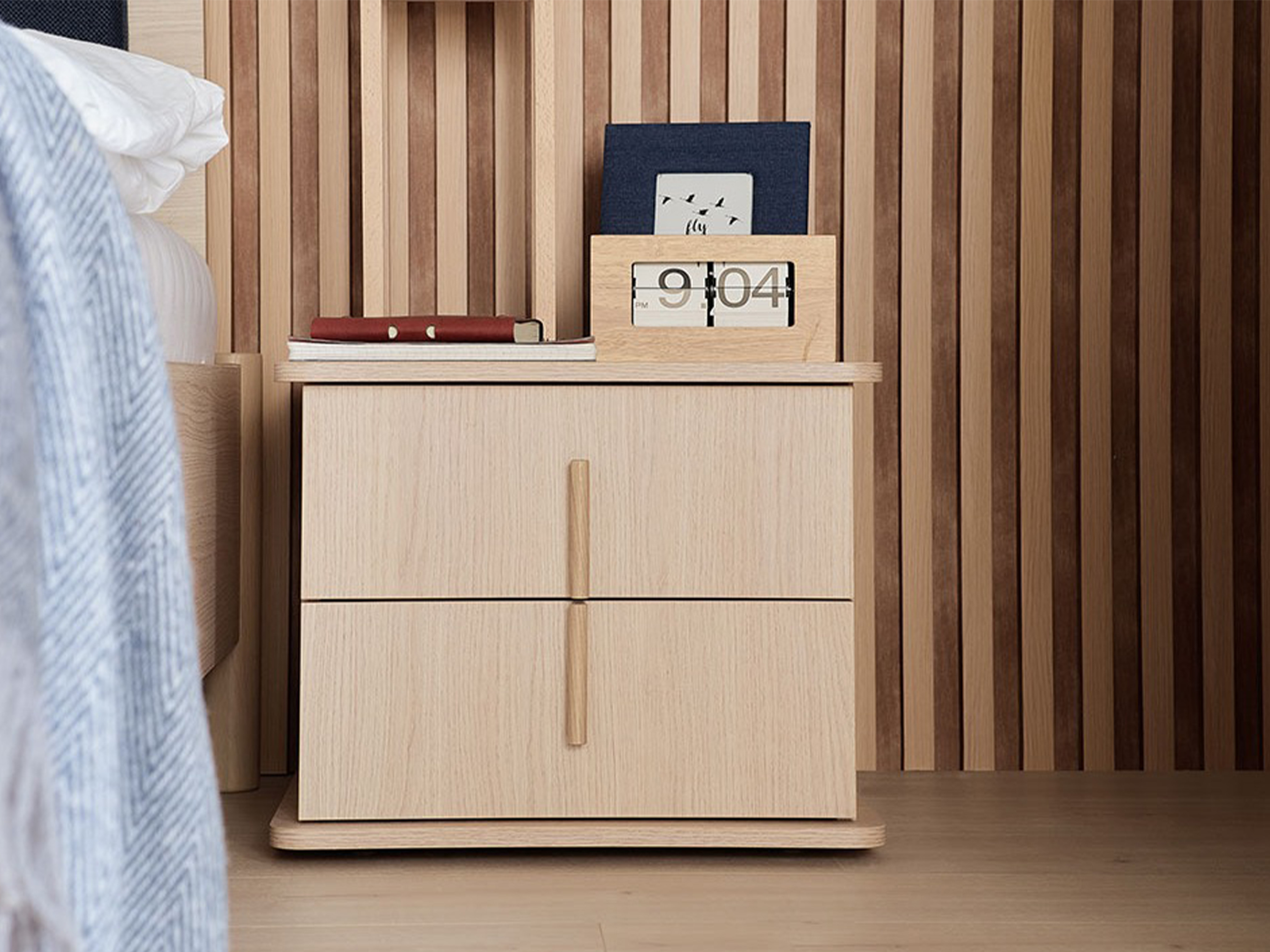 Noćni ormarić Camcamo 107