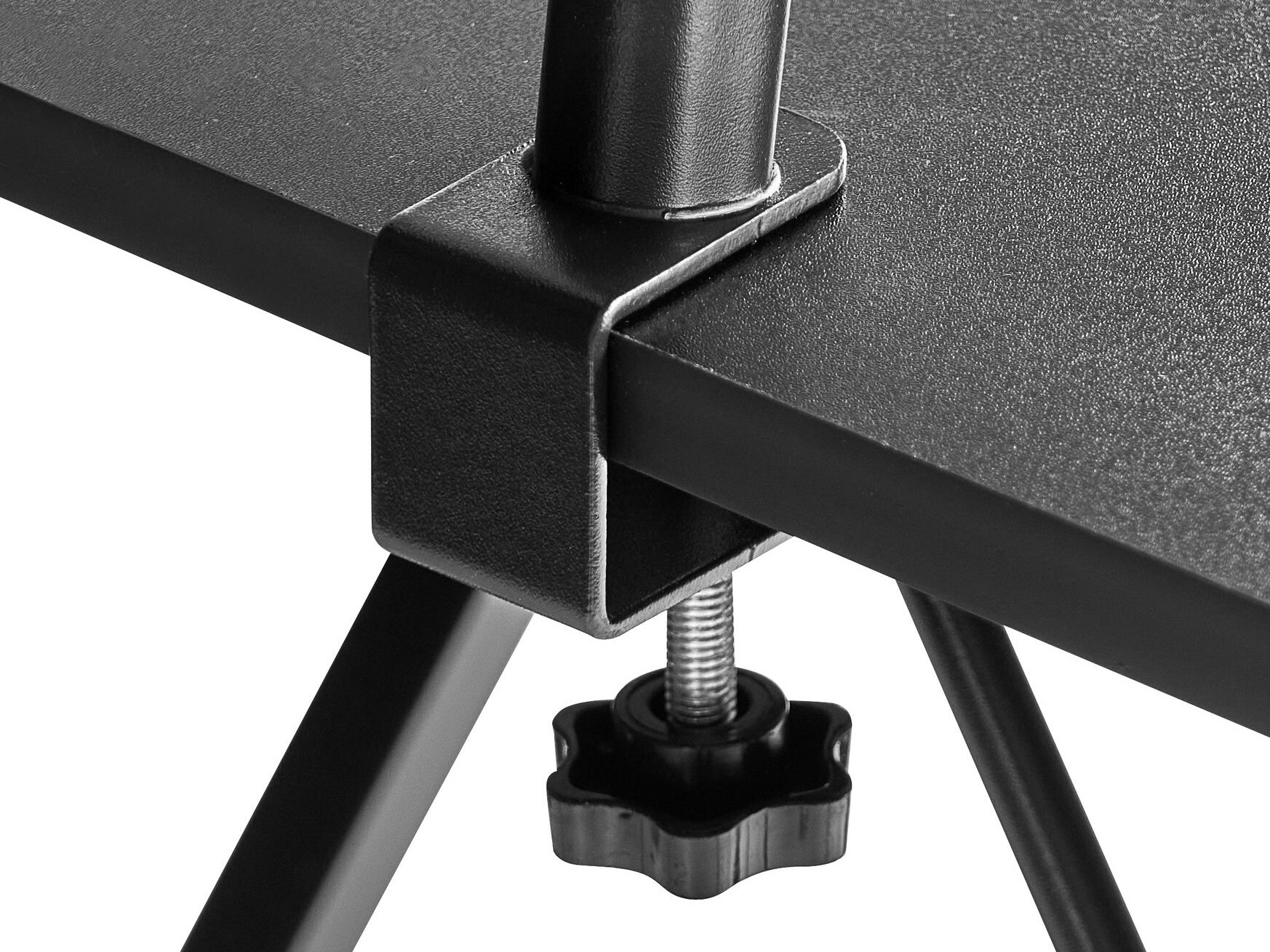 Kutni uredski stol Berwyn 3218 (Crna)