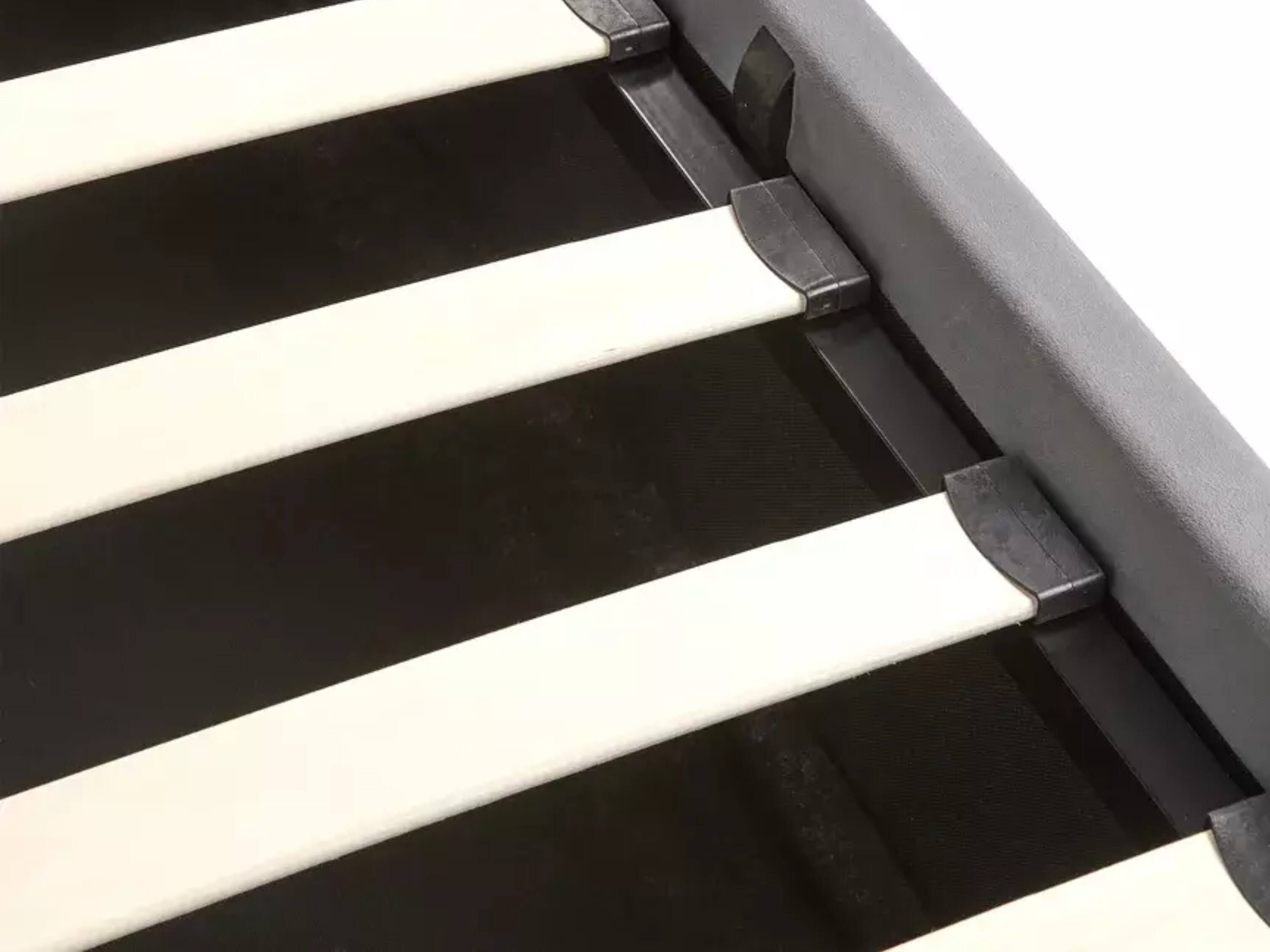 Krevet Berwyn 1780 (Tamno siva)