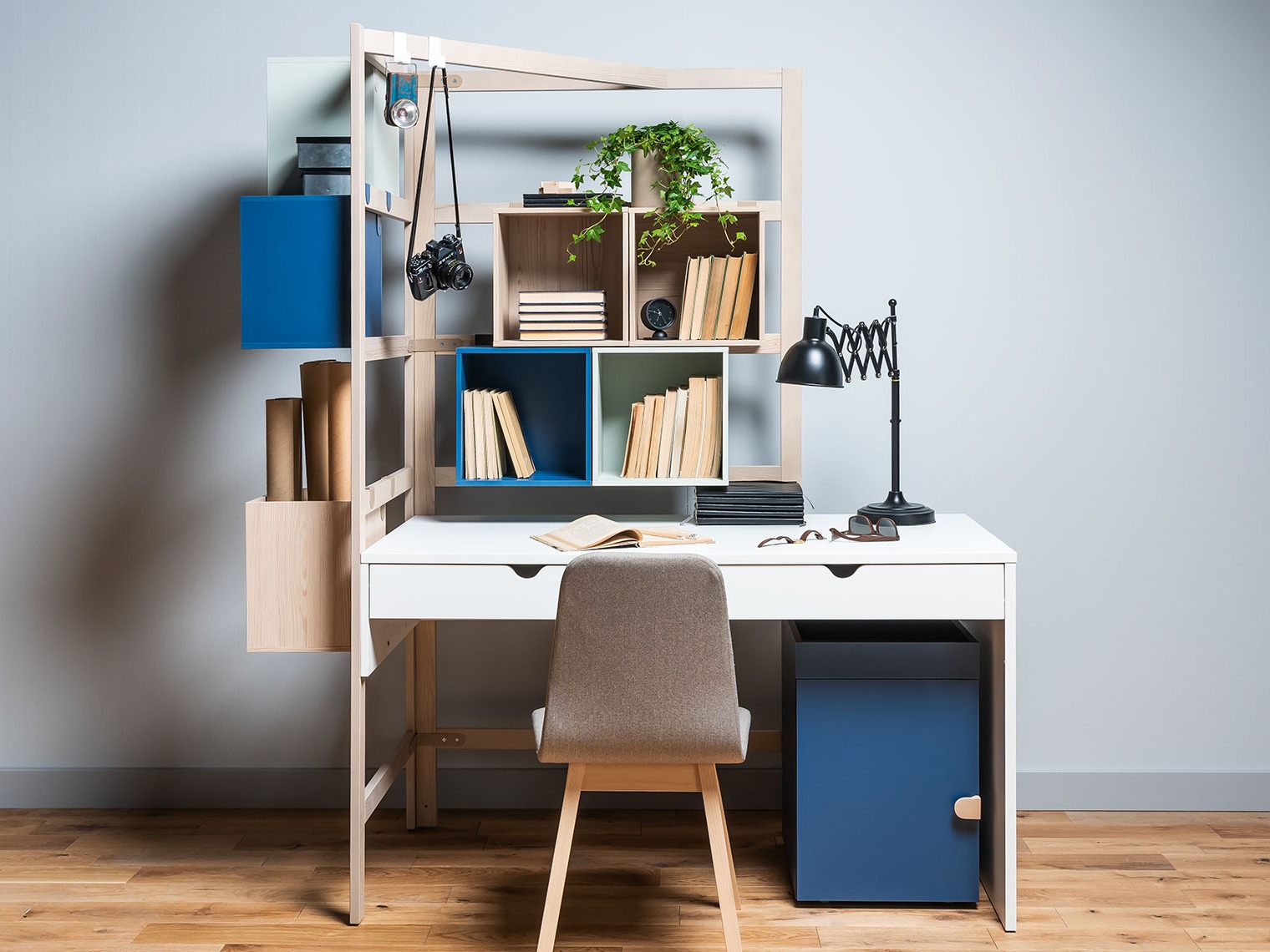 Uredski stol Nutese 111