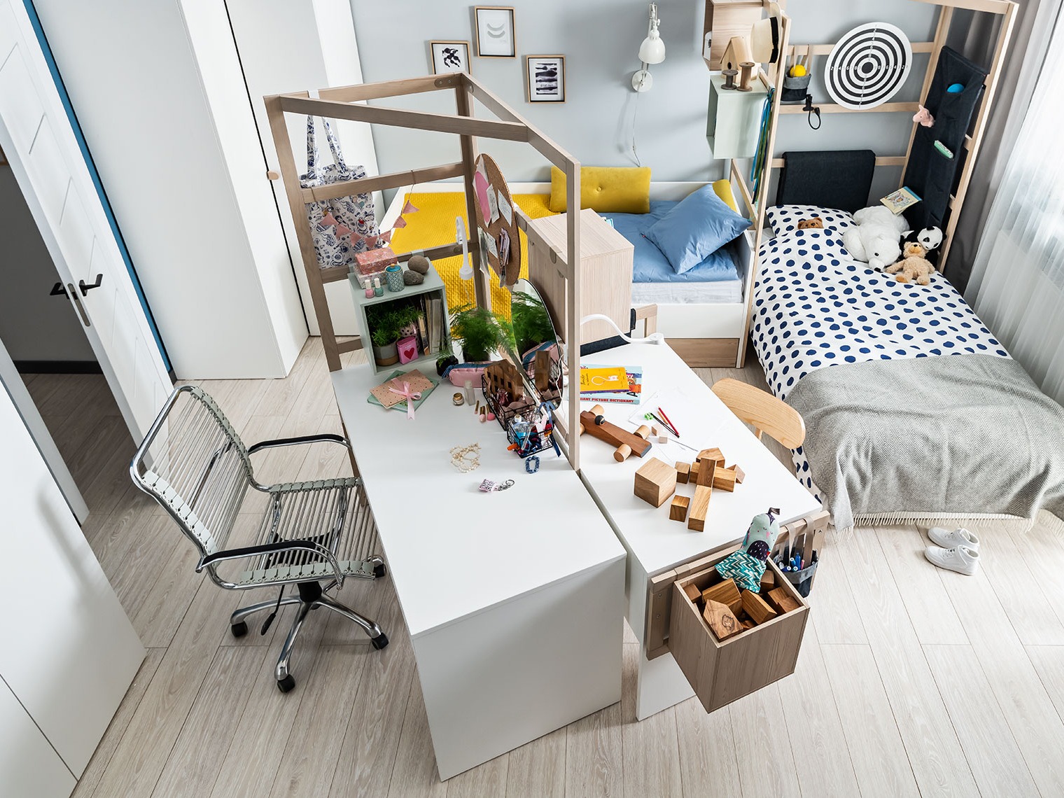 Uredski stol Nutese 111