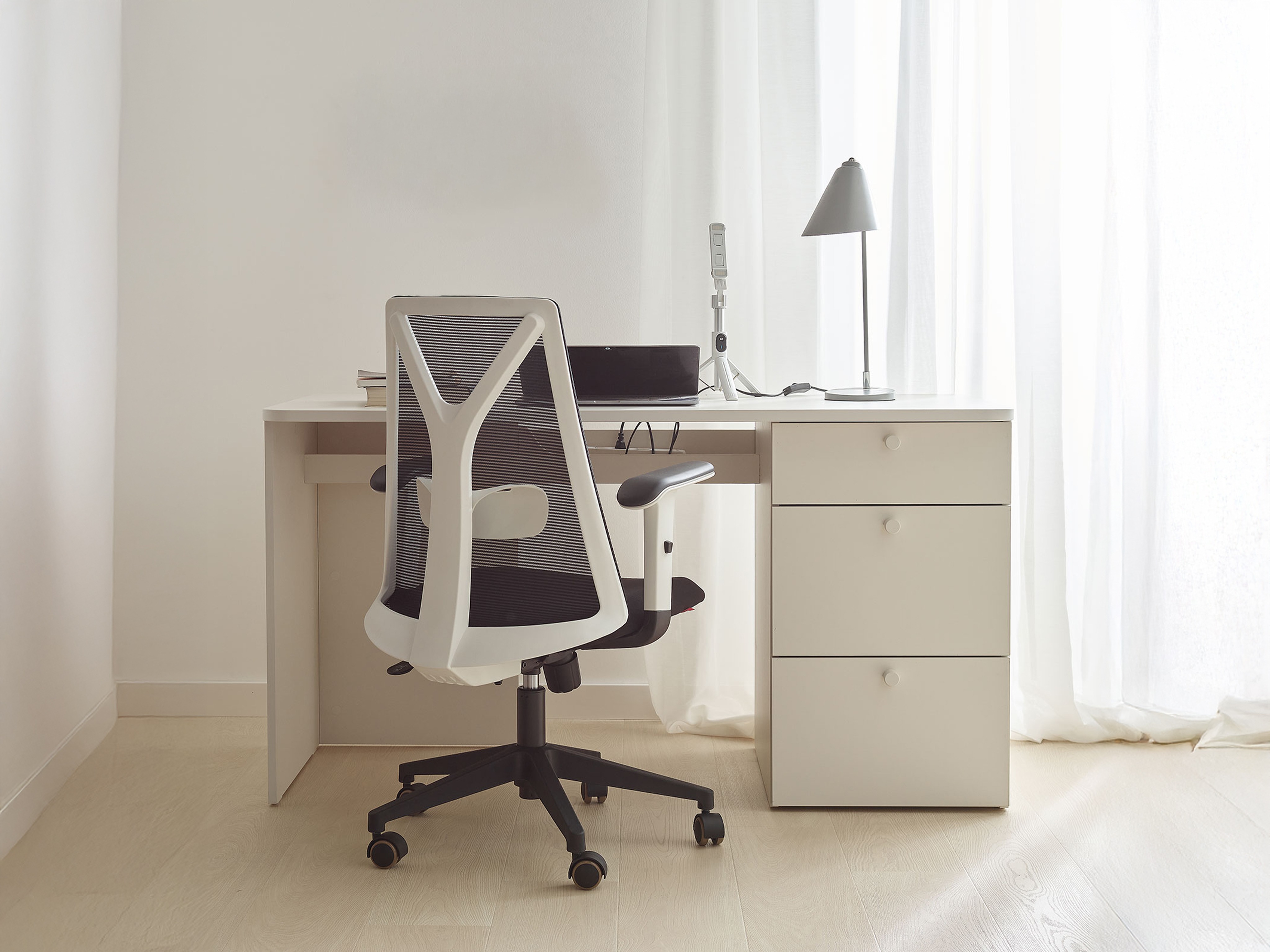 Uredski stol Tornolo 132 (Desno)