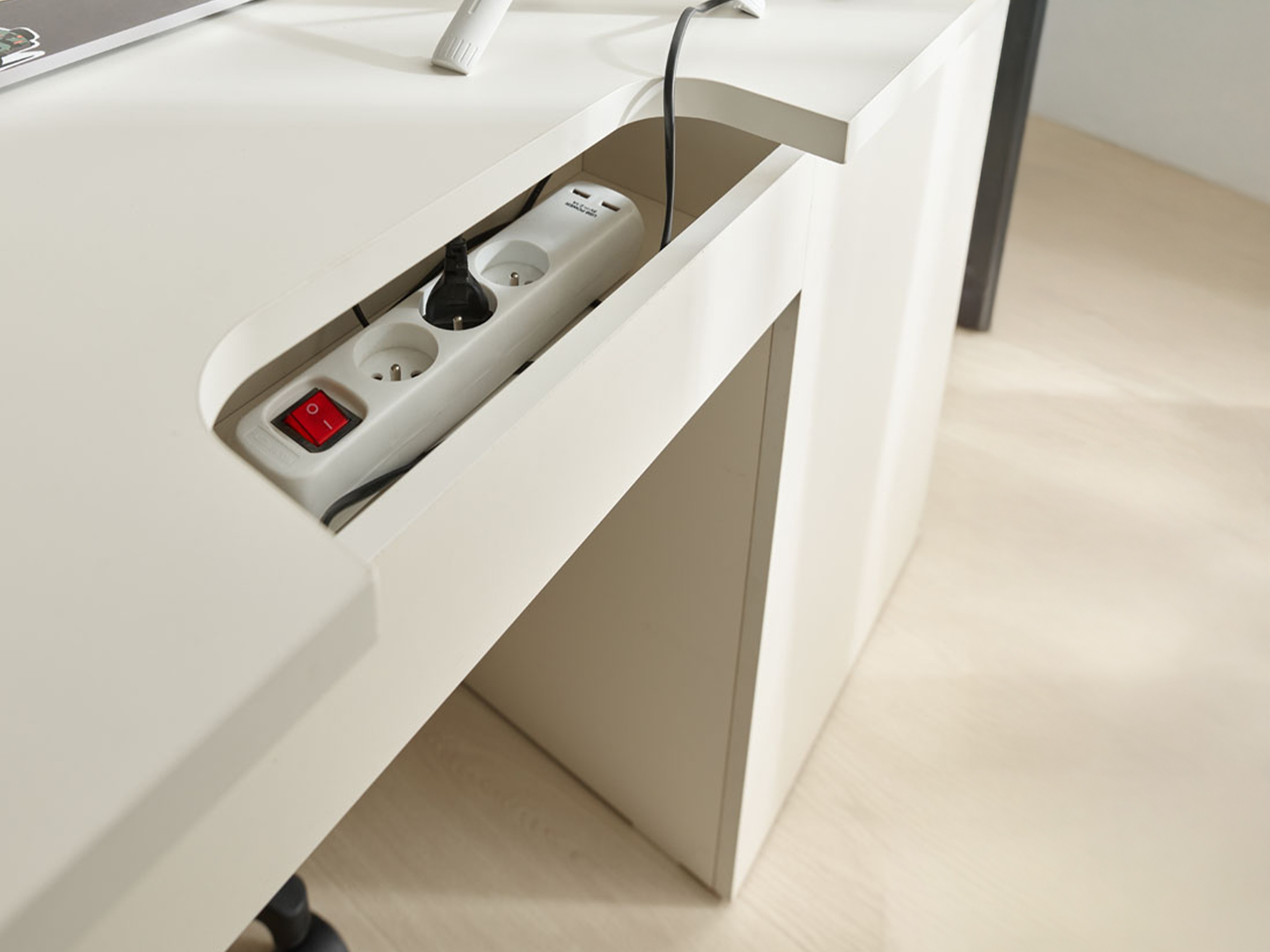 Uredski stol Tornolo 132 (Desno)