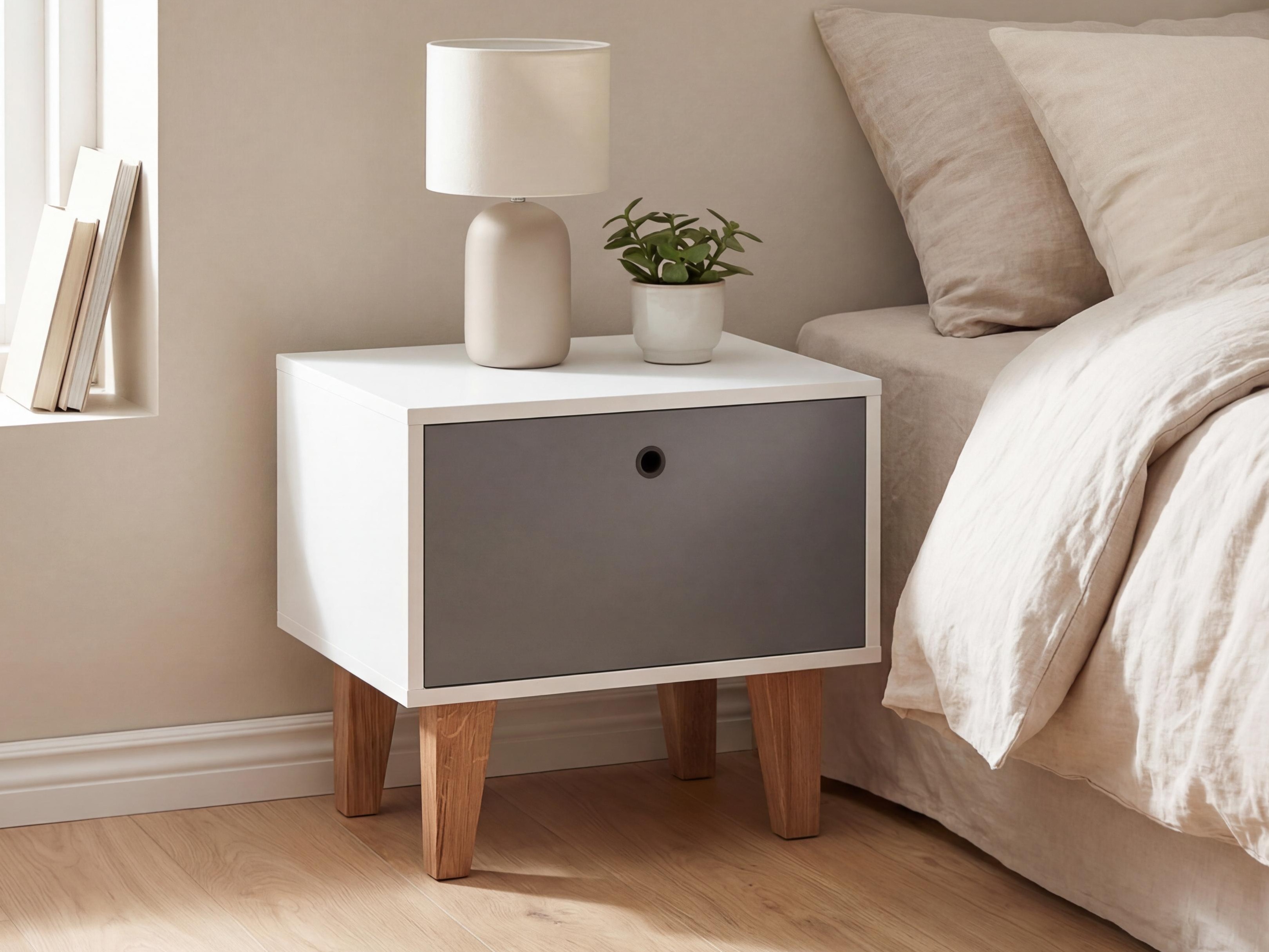 Noćni ormarić Domfera 107