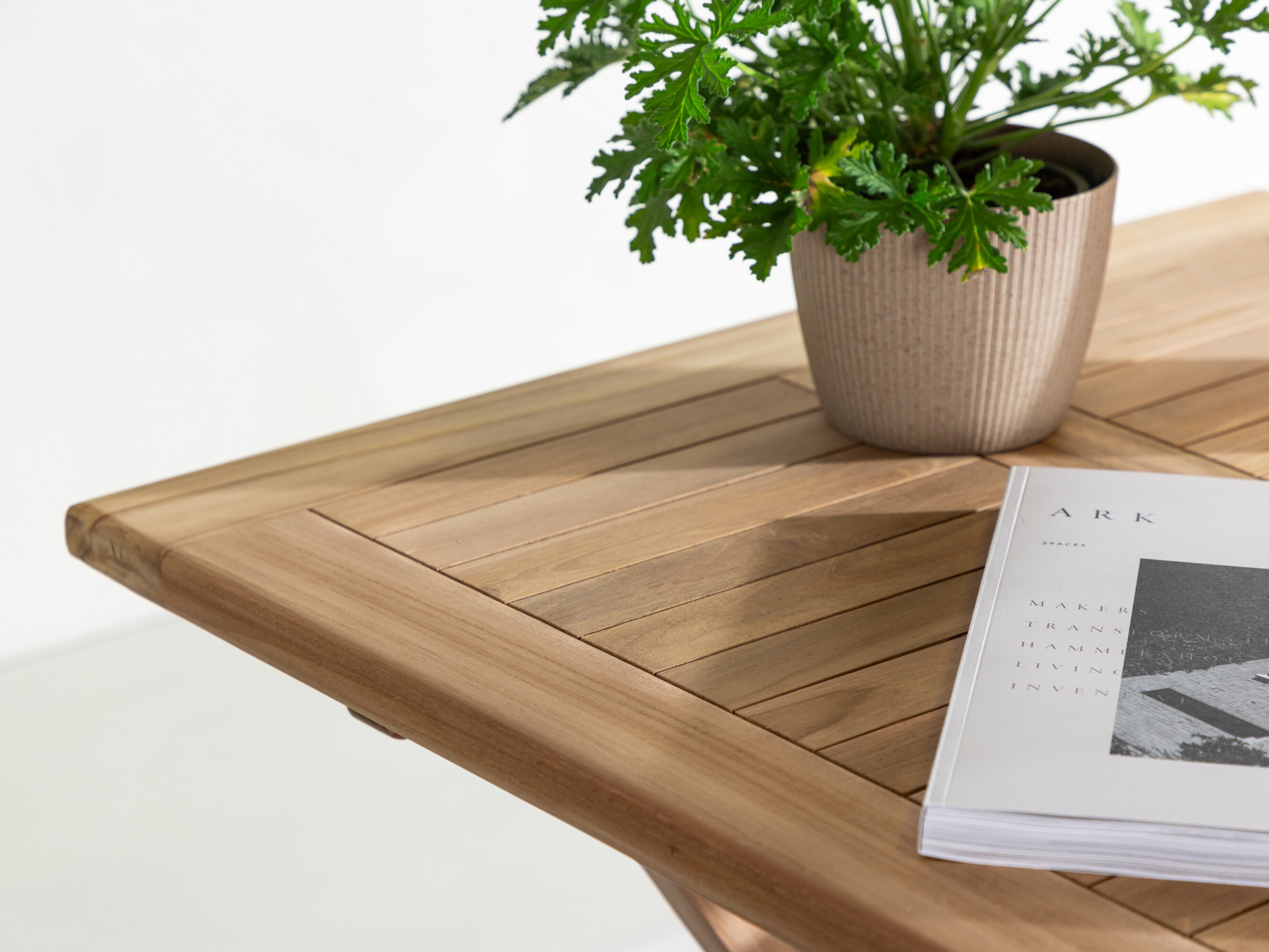 Vrtni stolić za kavu Nunova 137