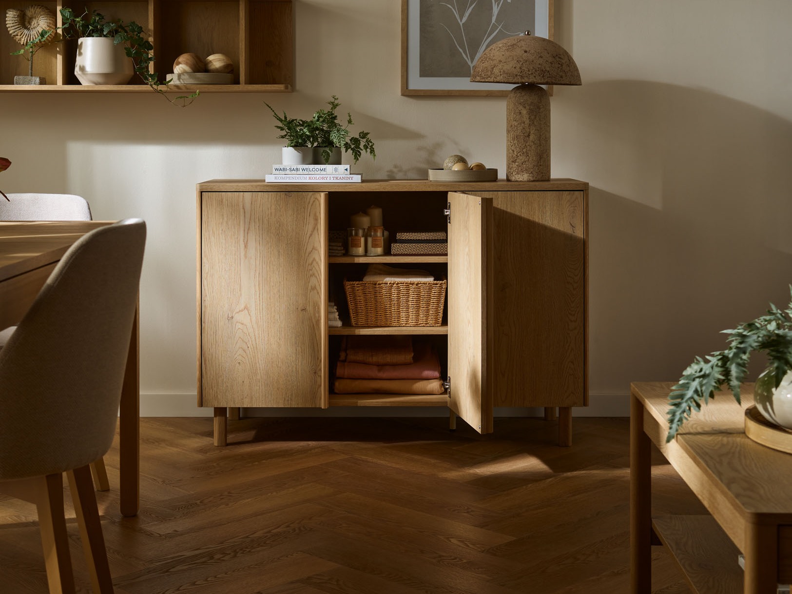 Ormarić Ruvcamu 102