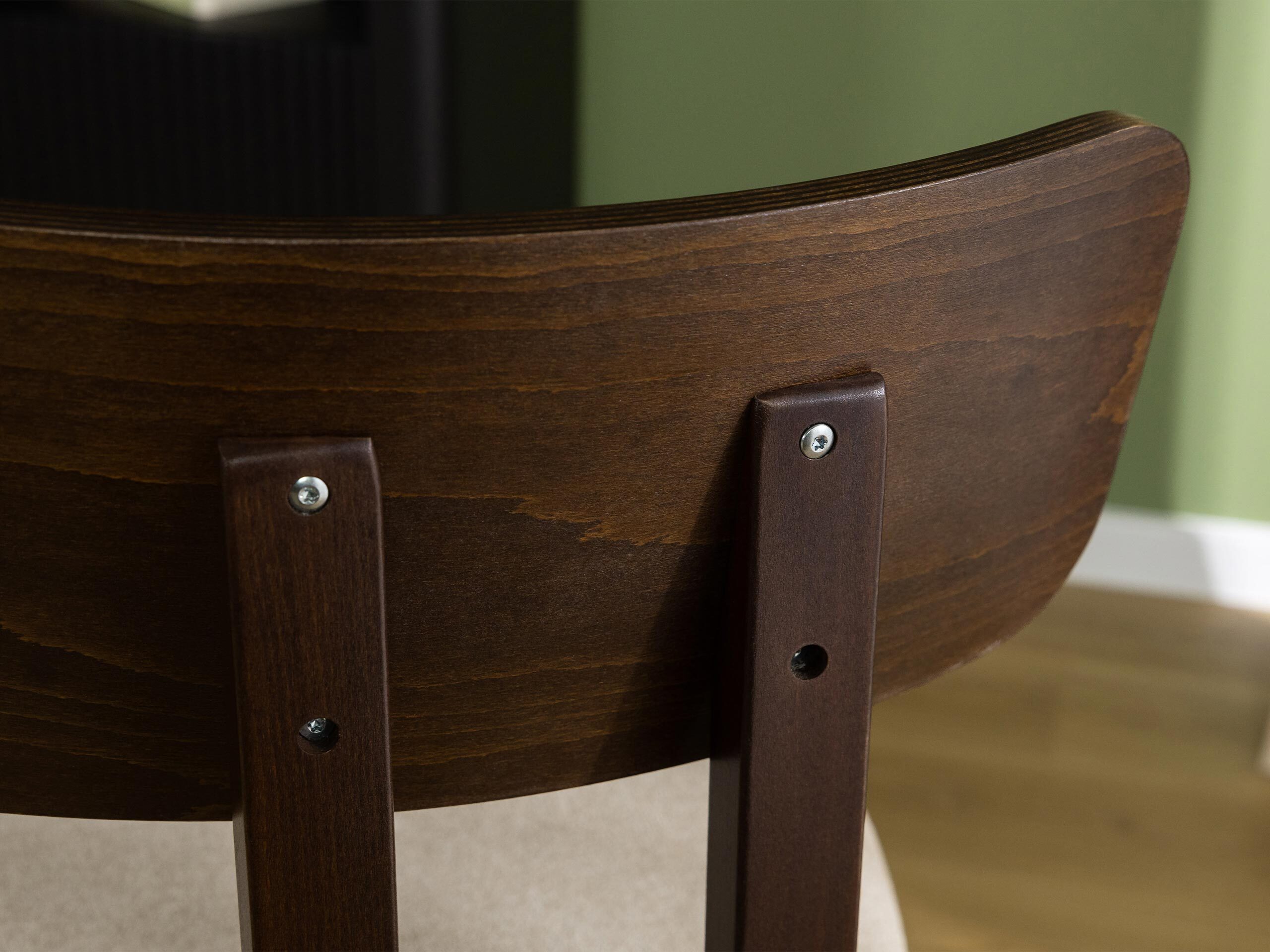 Stolica Victorville 382 (Orah)