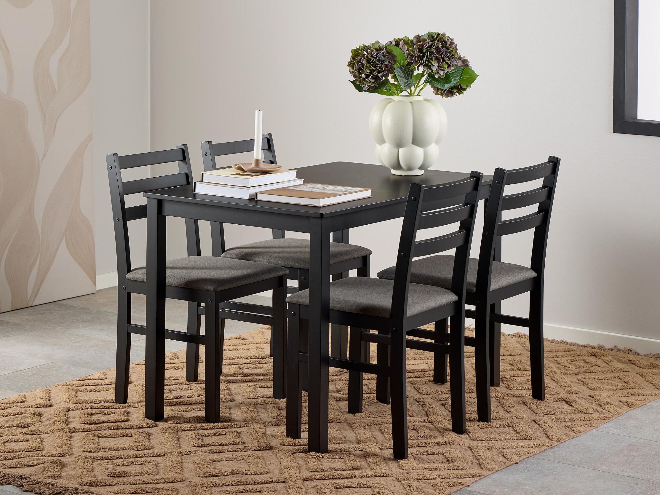 Blagovaonski set Norsica 857 (Crna + Svijetlo siva)