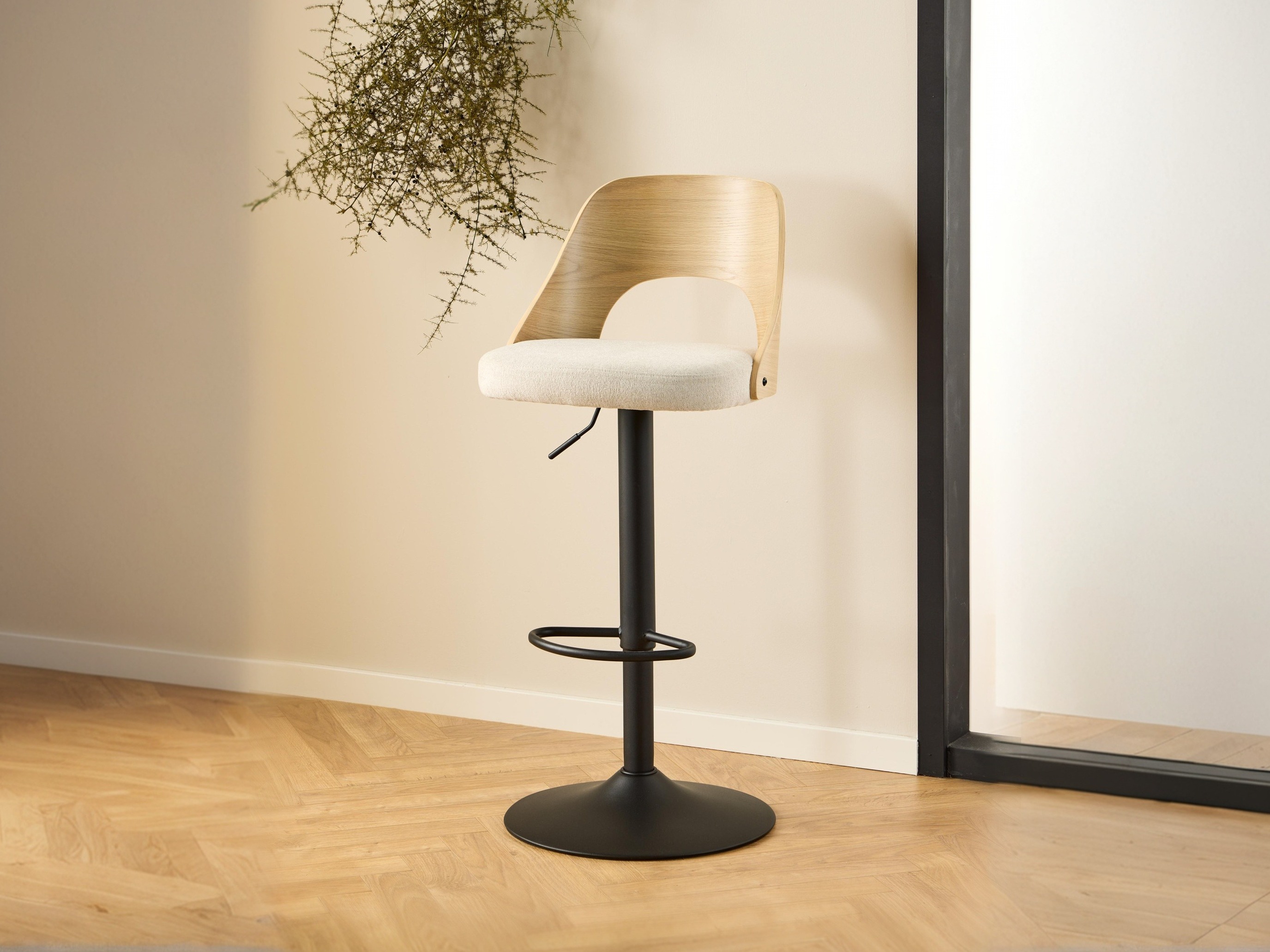 Polubarska stolica Norsica 882